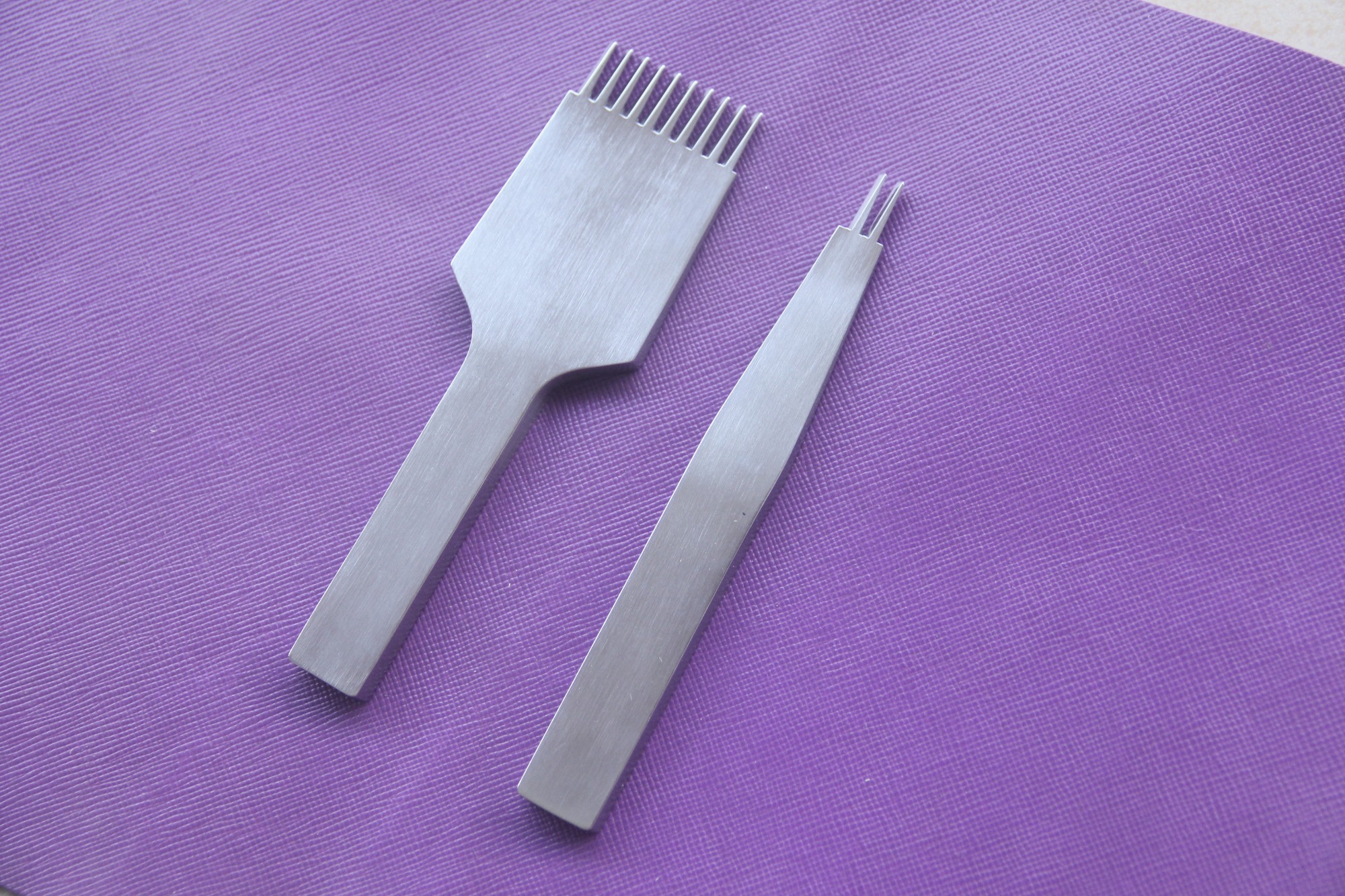 KL French style straight handle pricking iron