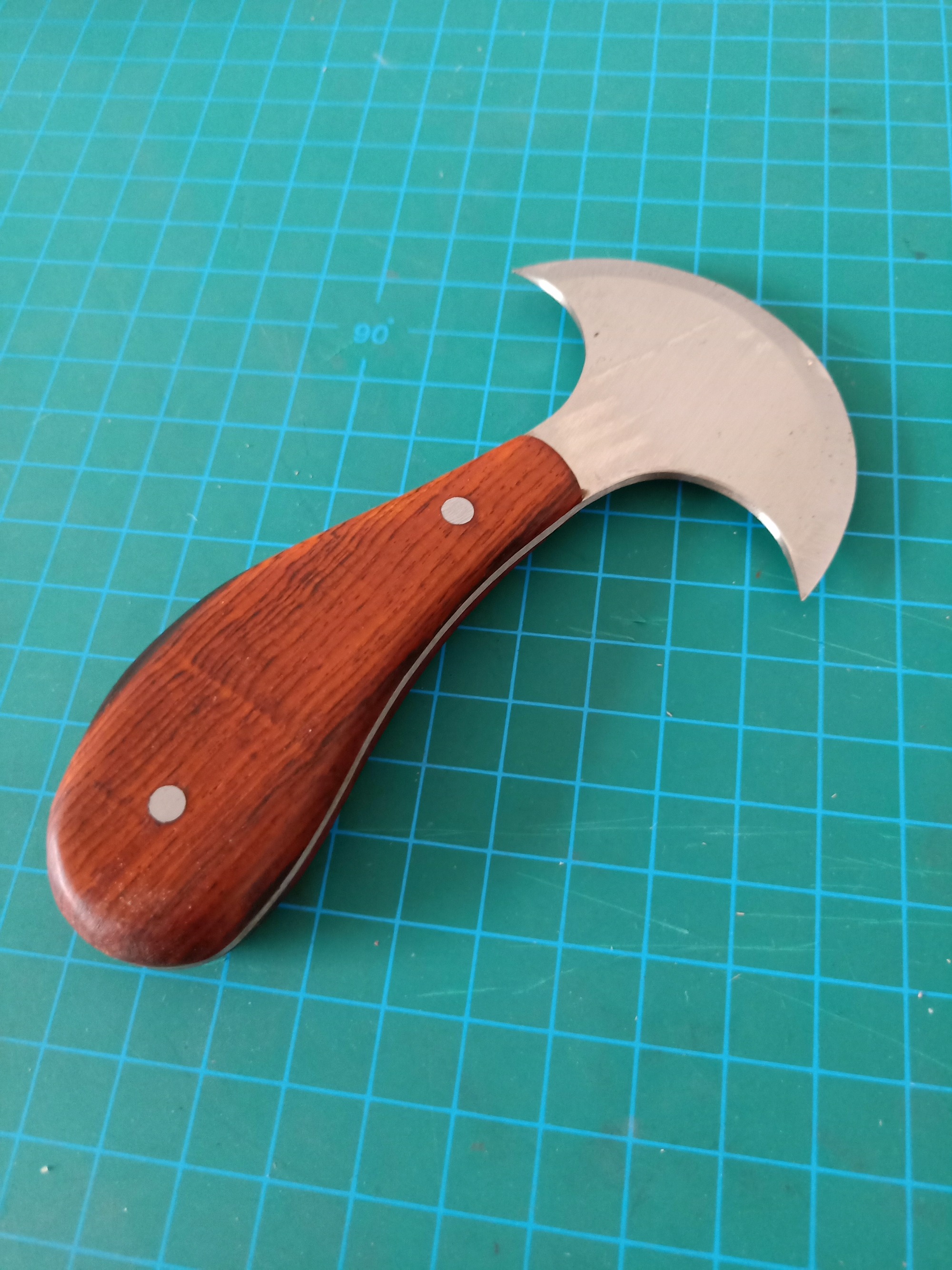 KL Full-Tang Rosewood Small Round Knife
