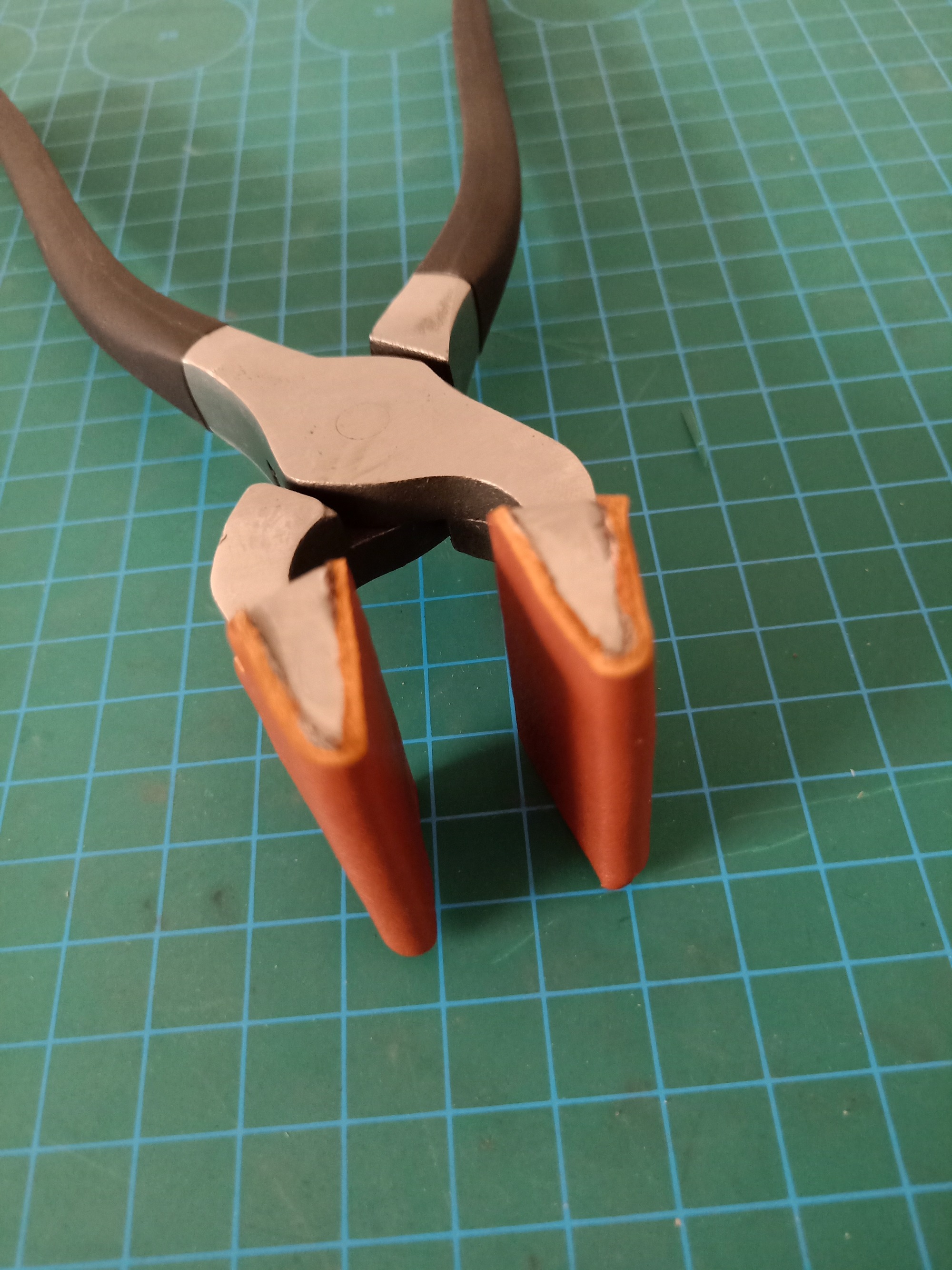 KL leather glued clamp