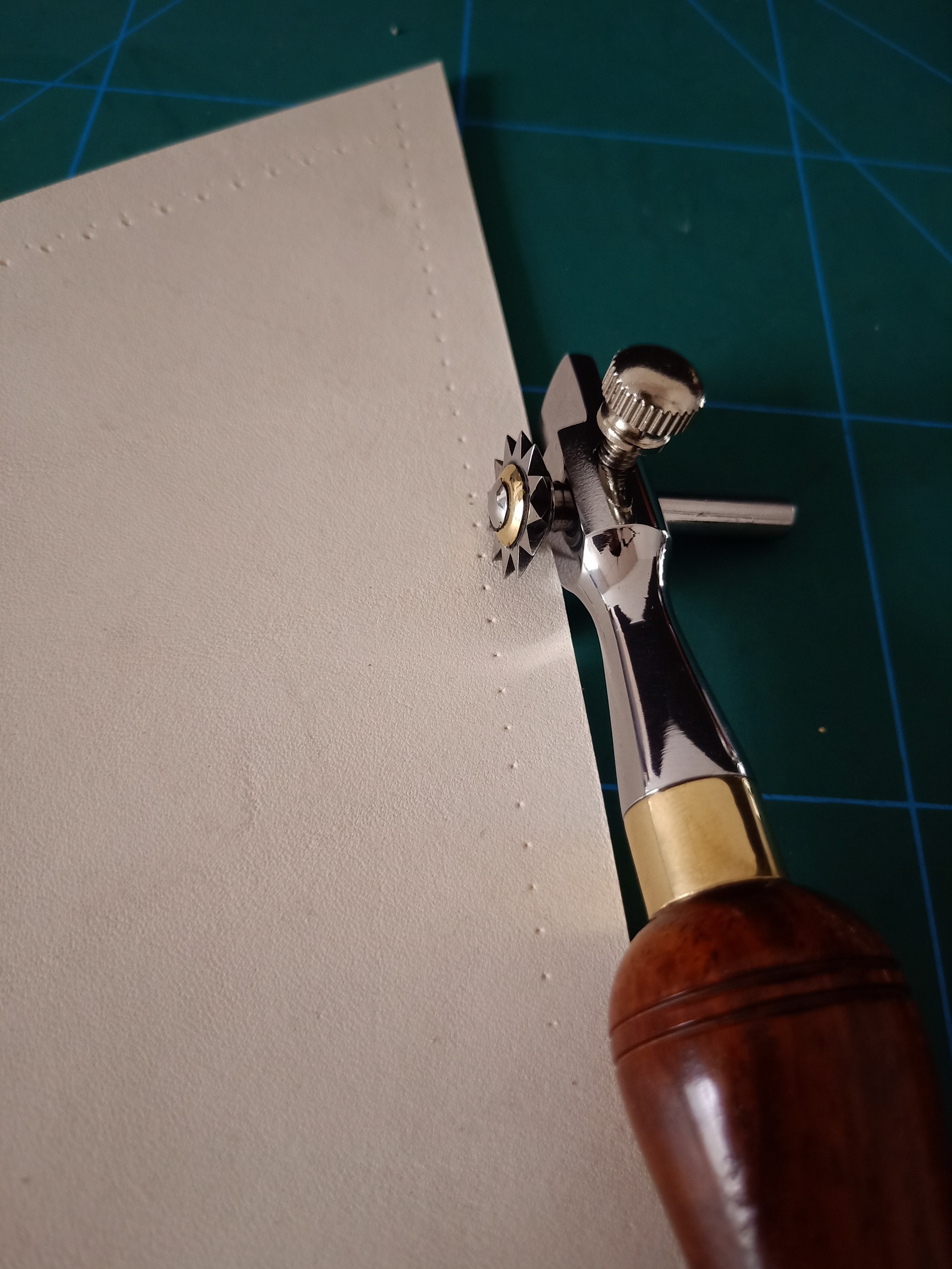 KL shoes tools bottom stitching wheels