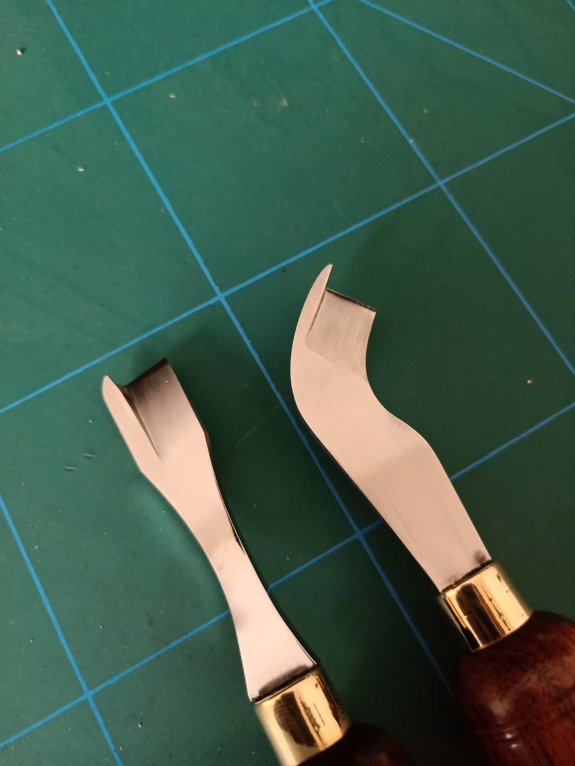 KL rosewood handle shoes bottom edge skiver