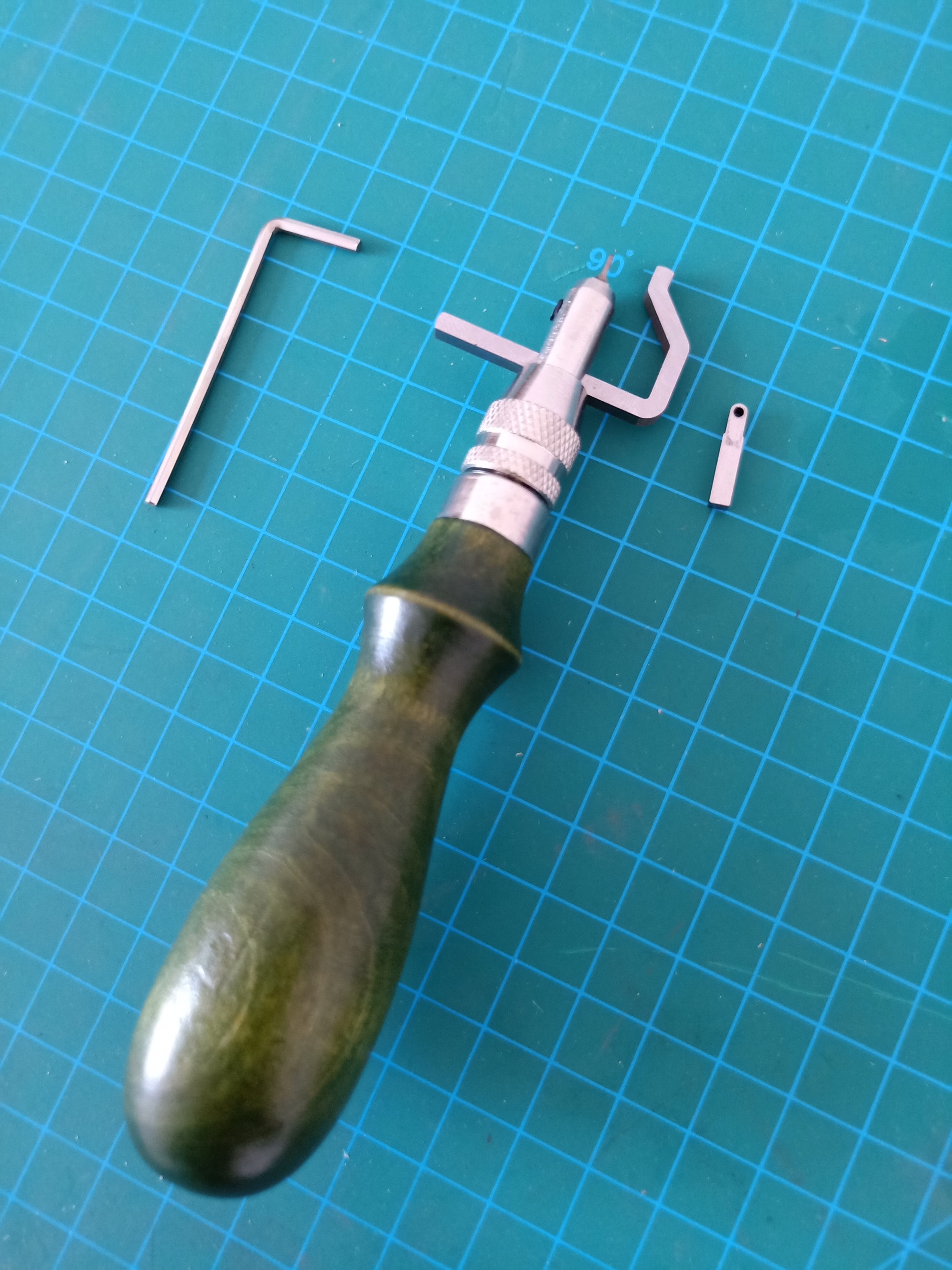 Green Handle Basic Stitching Groover