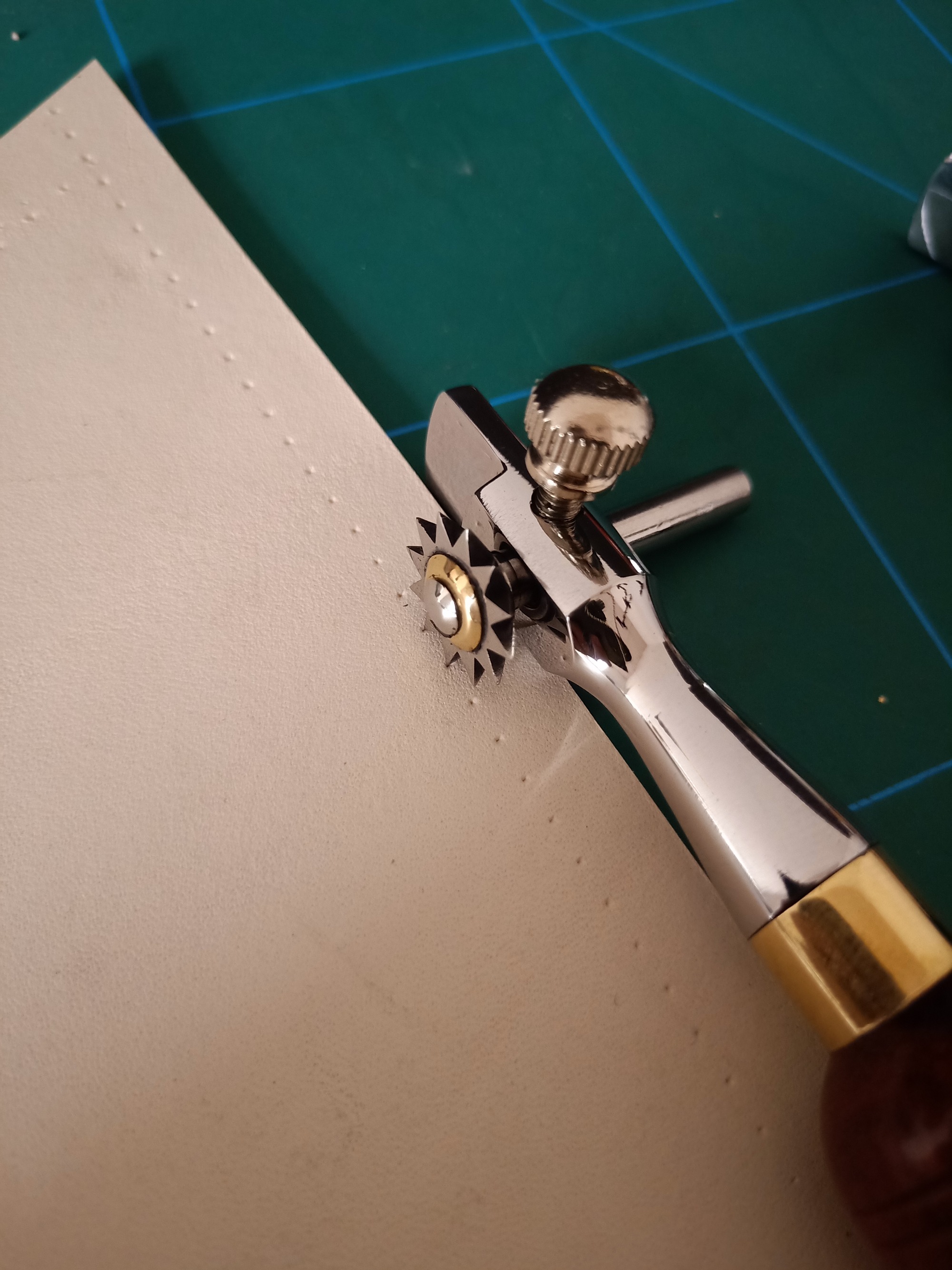 KL shoes tools bottom stitching wheels