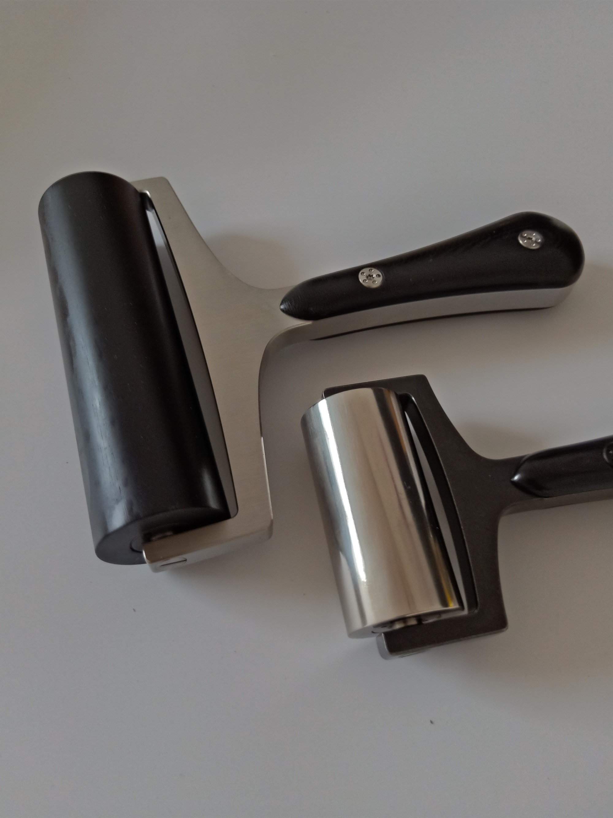 Solid stainless steel Leather guled roller