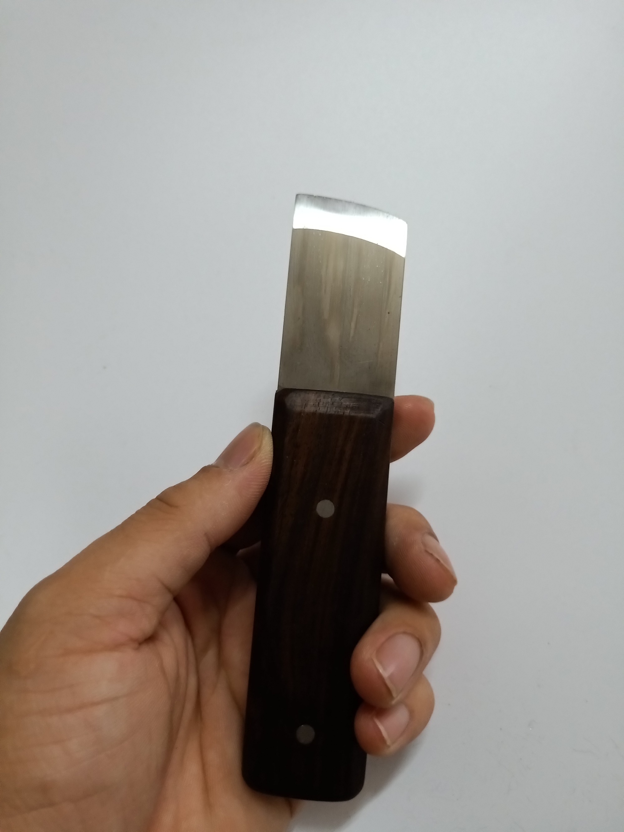 KL custom made full-tang Japanese style skiving knife