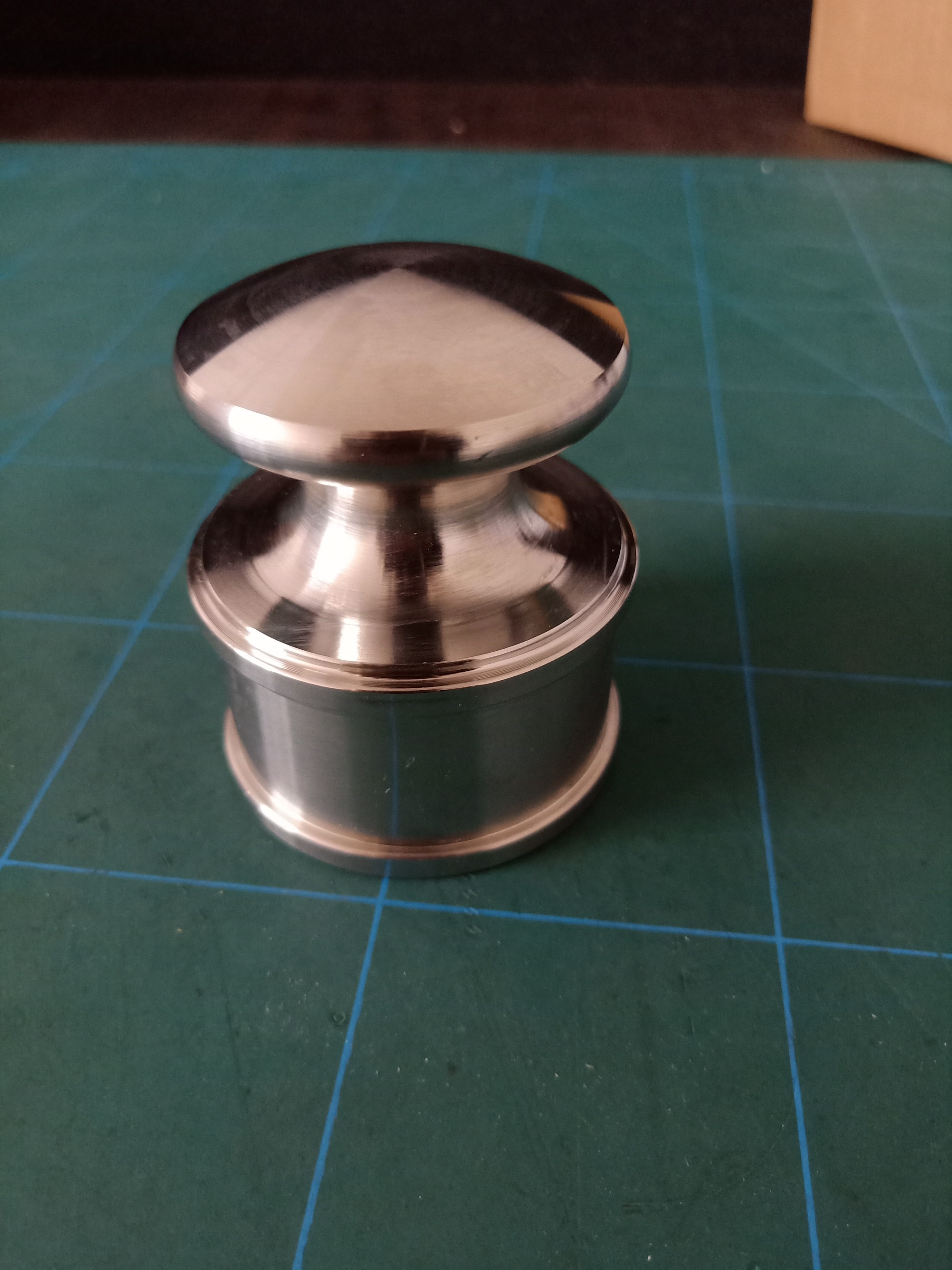 KL Steel & Brass Pattern Weight