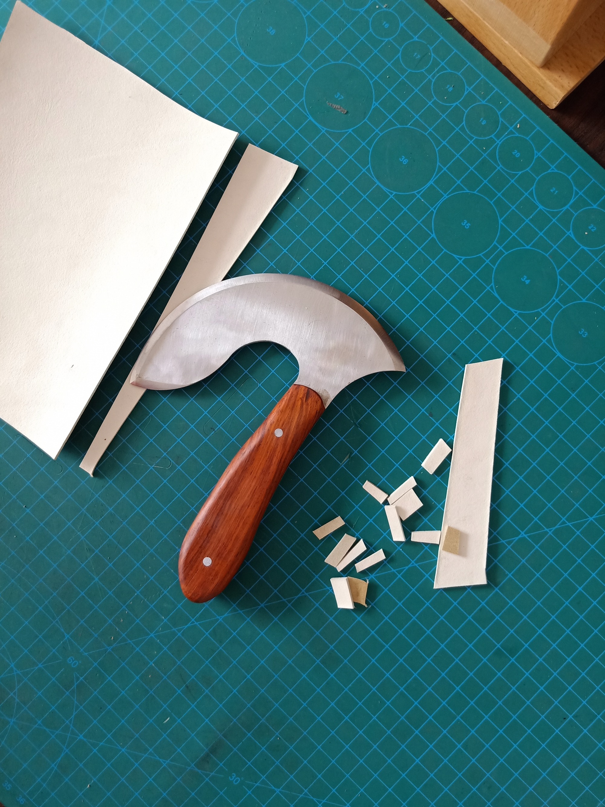 KL big half round knife ( Custom made)