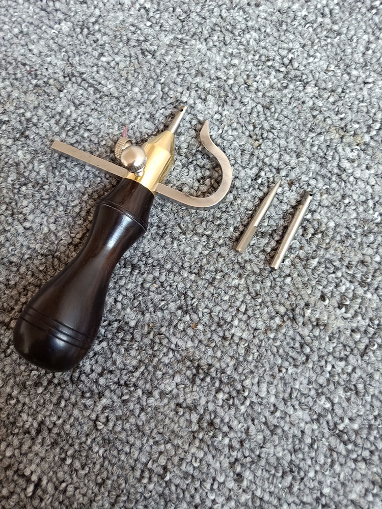 KL wooden handle stitching groover