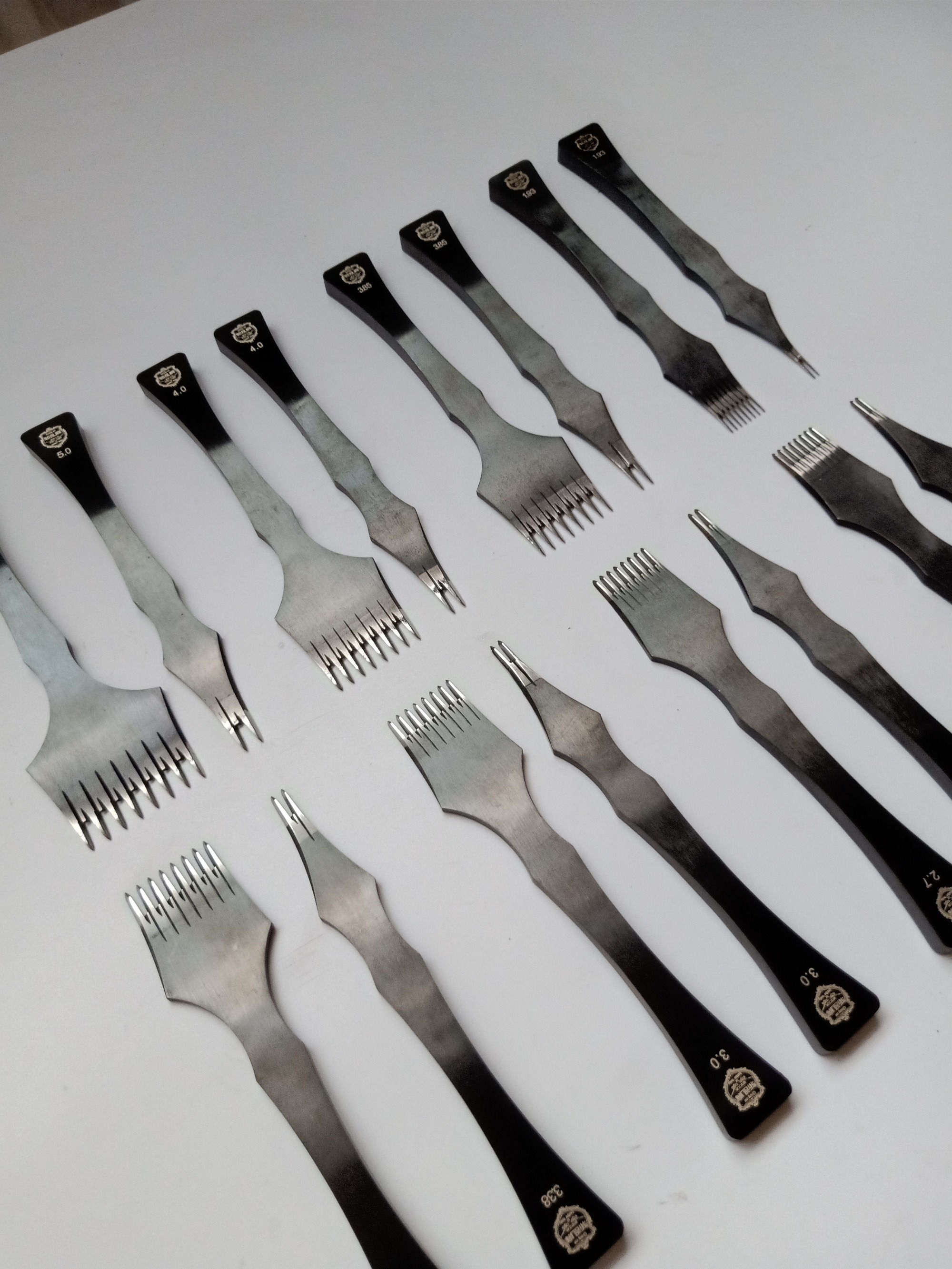KL Black Stitching Chisel (Japanese Diamond Style)