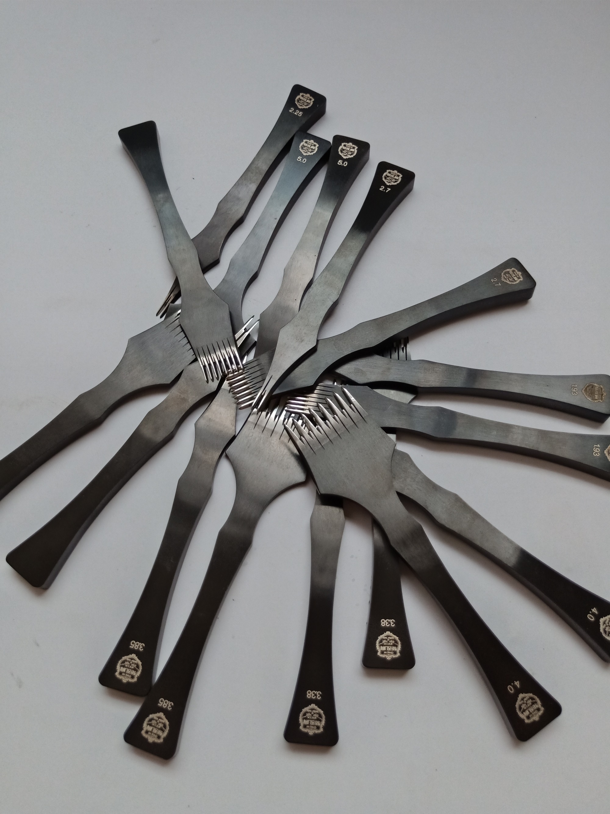 KL Black Stitching Chisel (Japanese Diamond Style)
