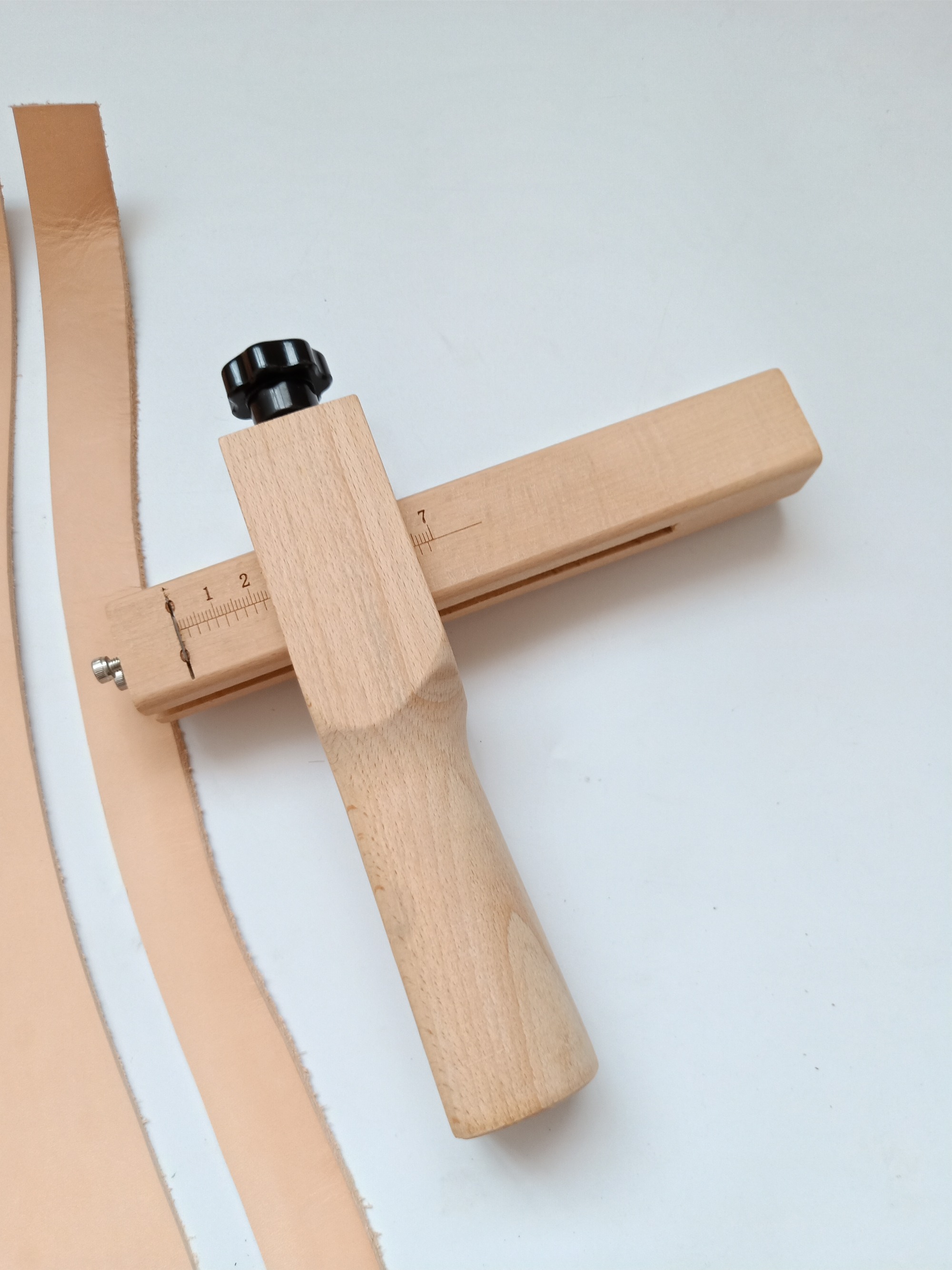 Beech Leather Strap Cutter