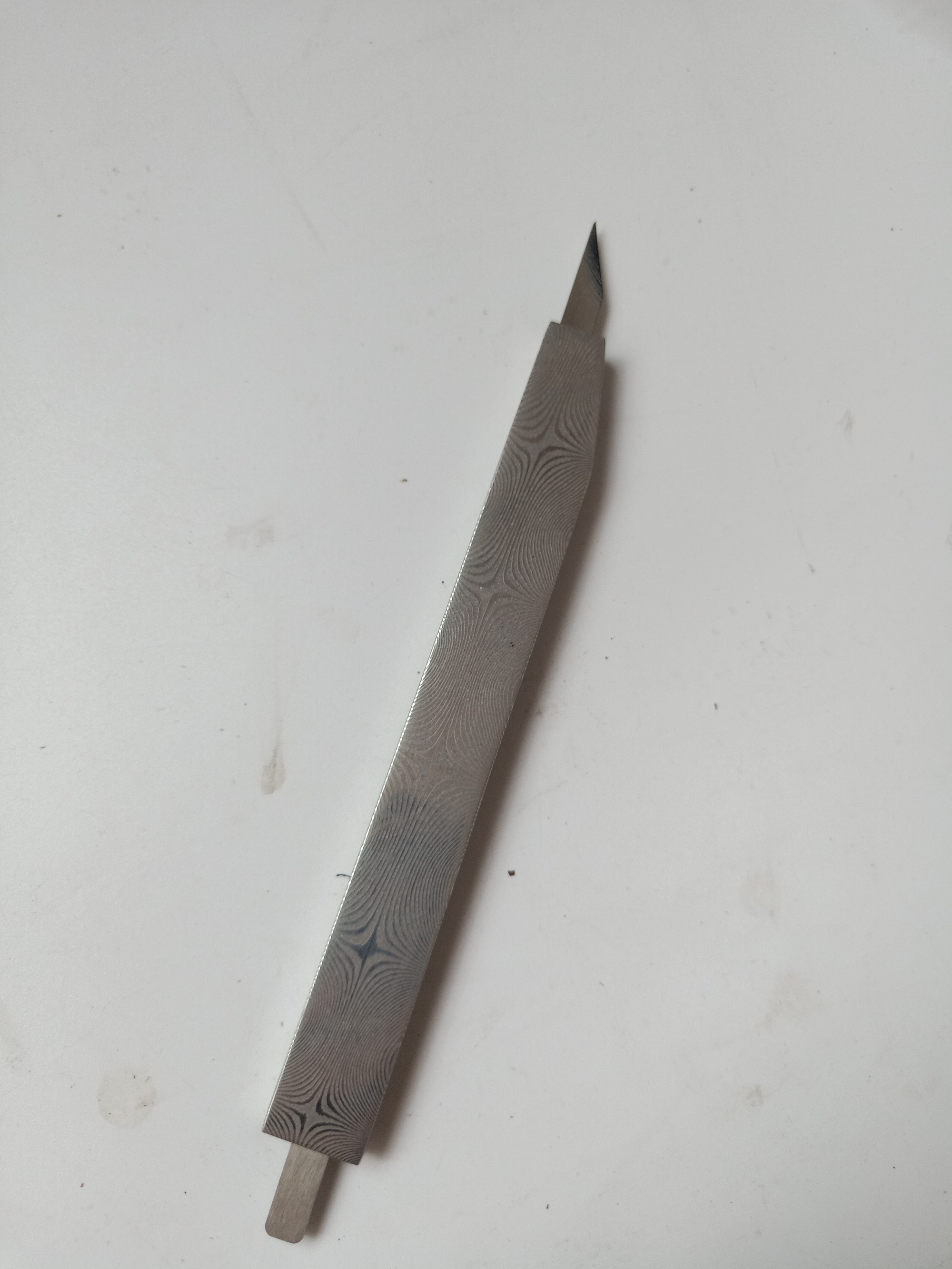 Stainless steel damascus handle clicking knife