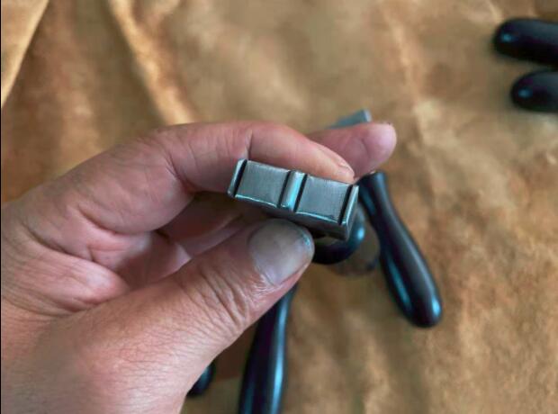 Shoes tools double press bottom edge