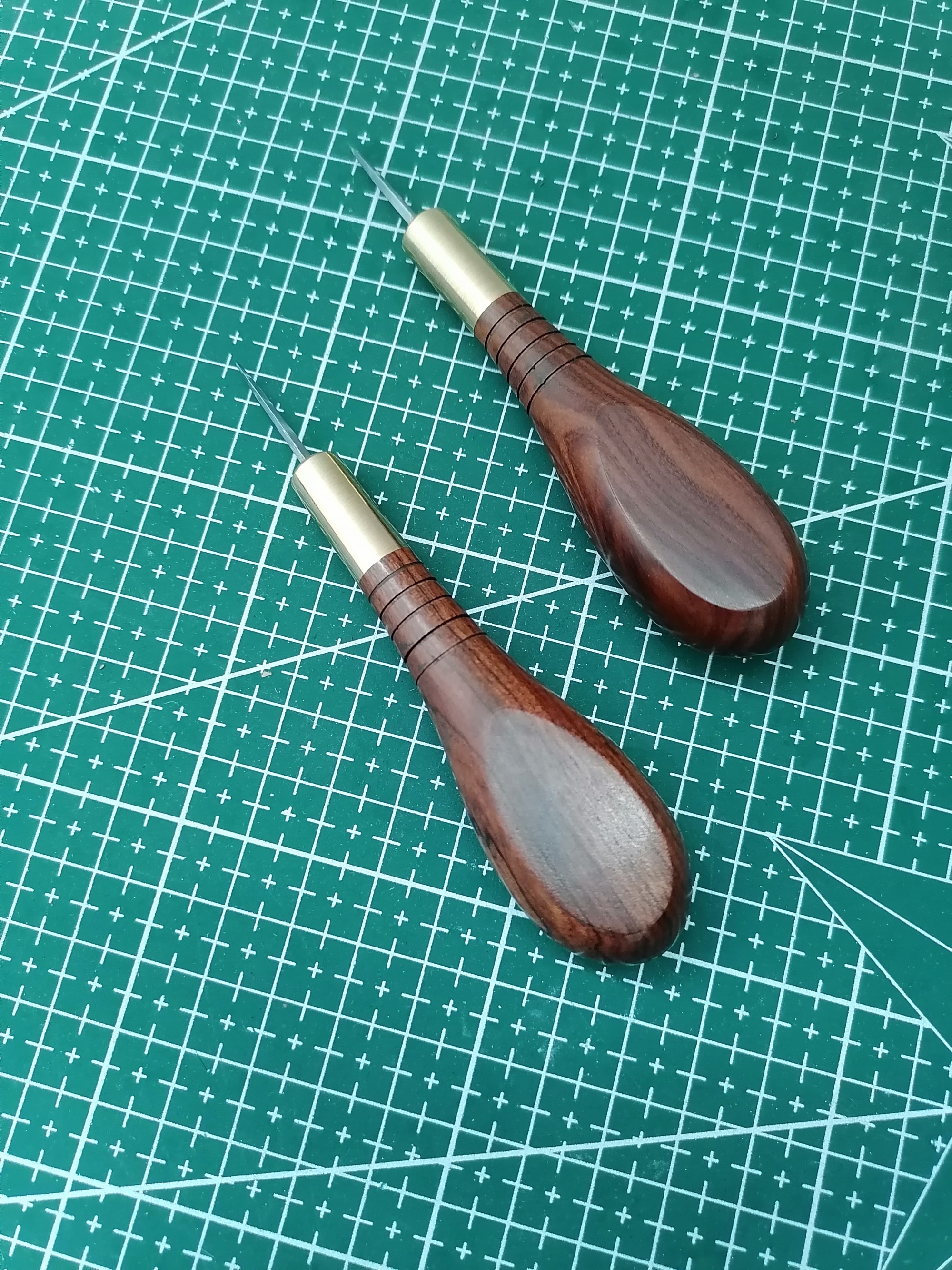 (Custom) Triangle Awl