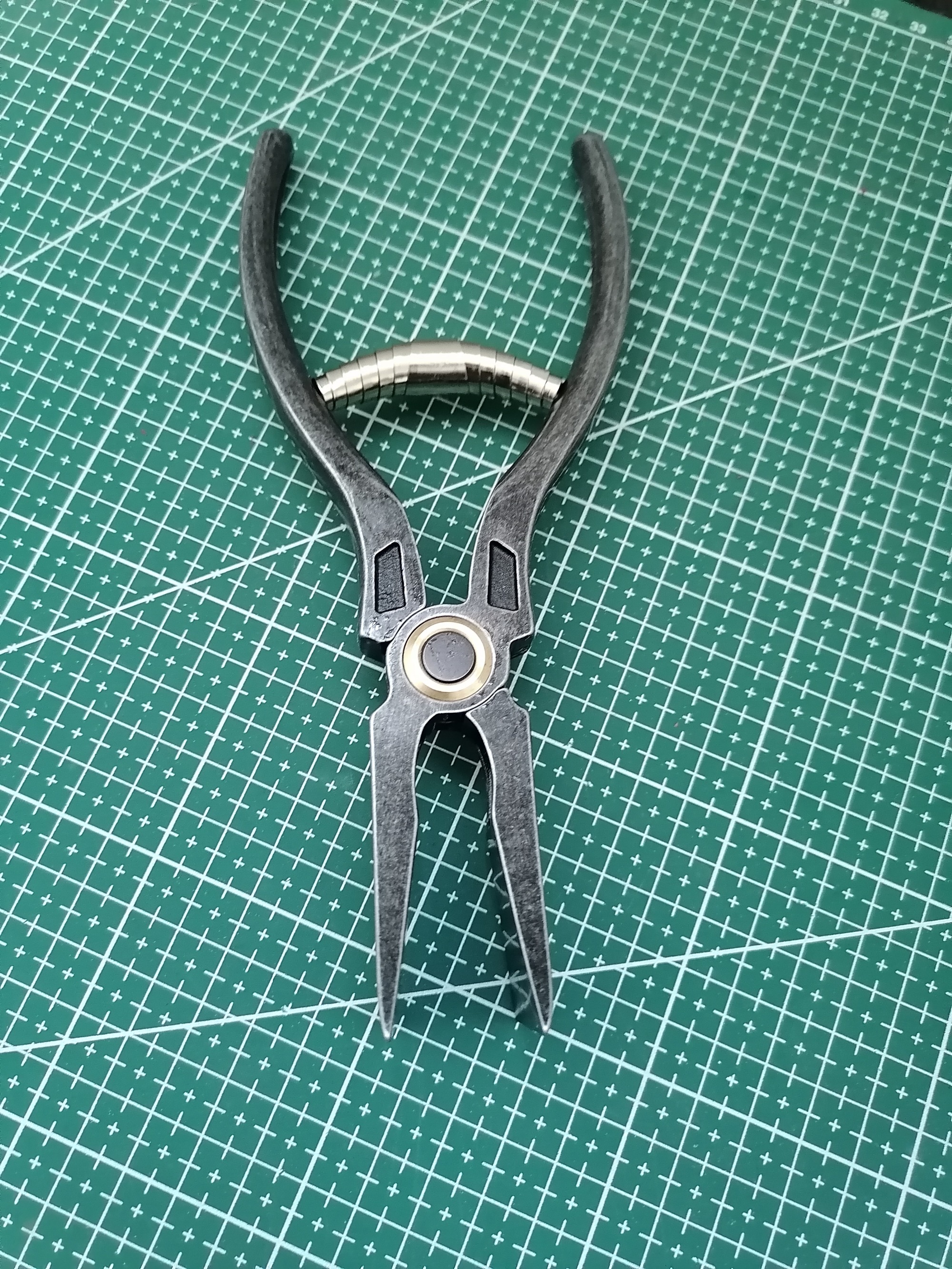 Thread Pliers / Leather Edge Clamps