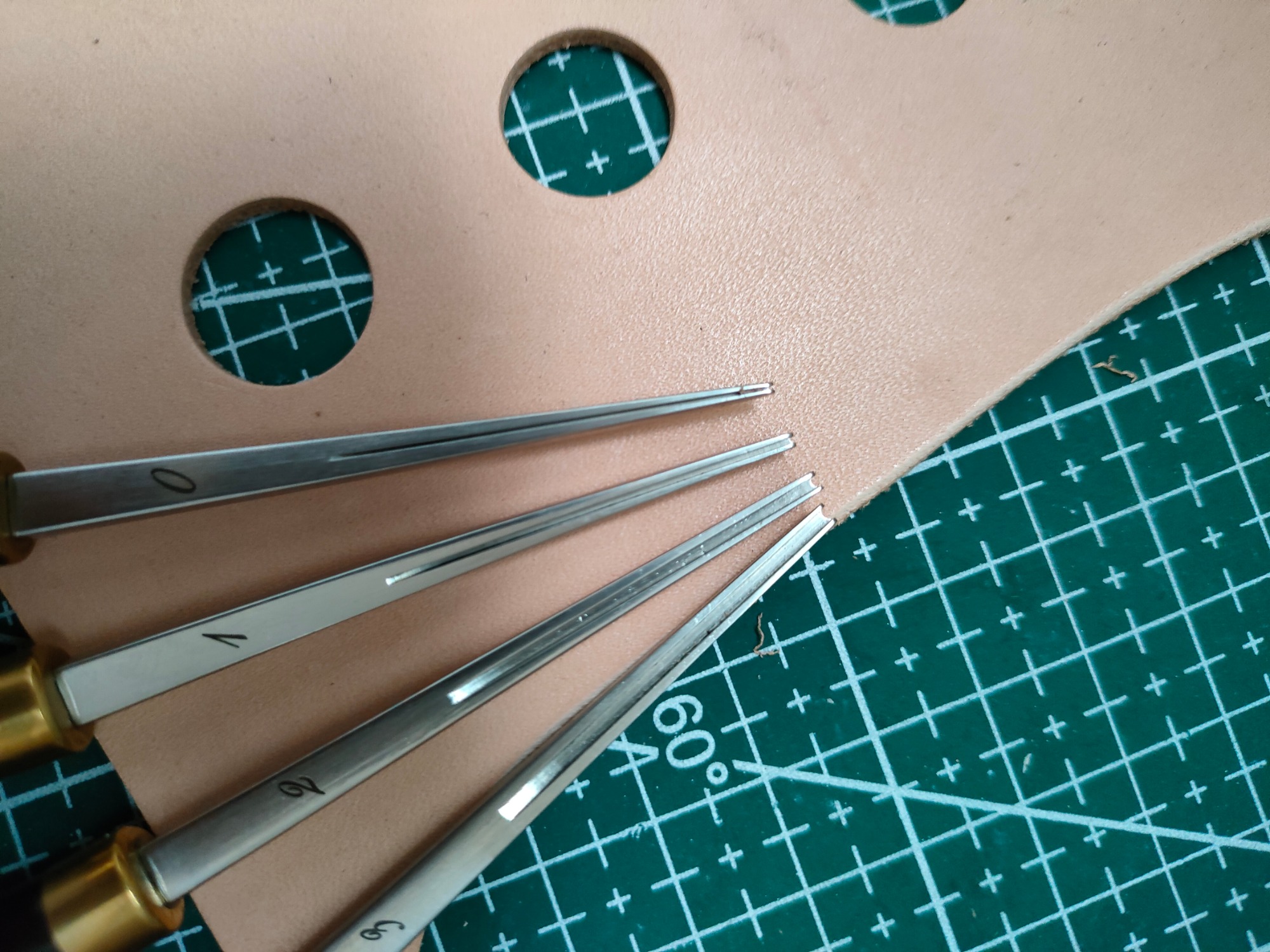 M390 steel edge beveler