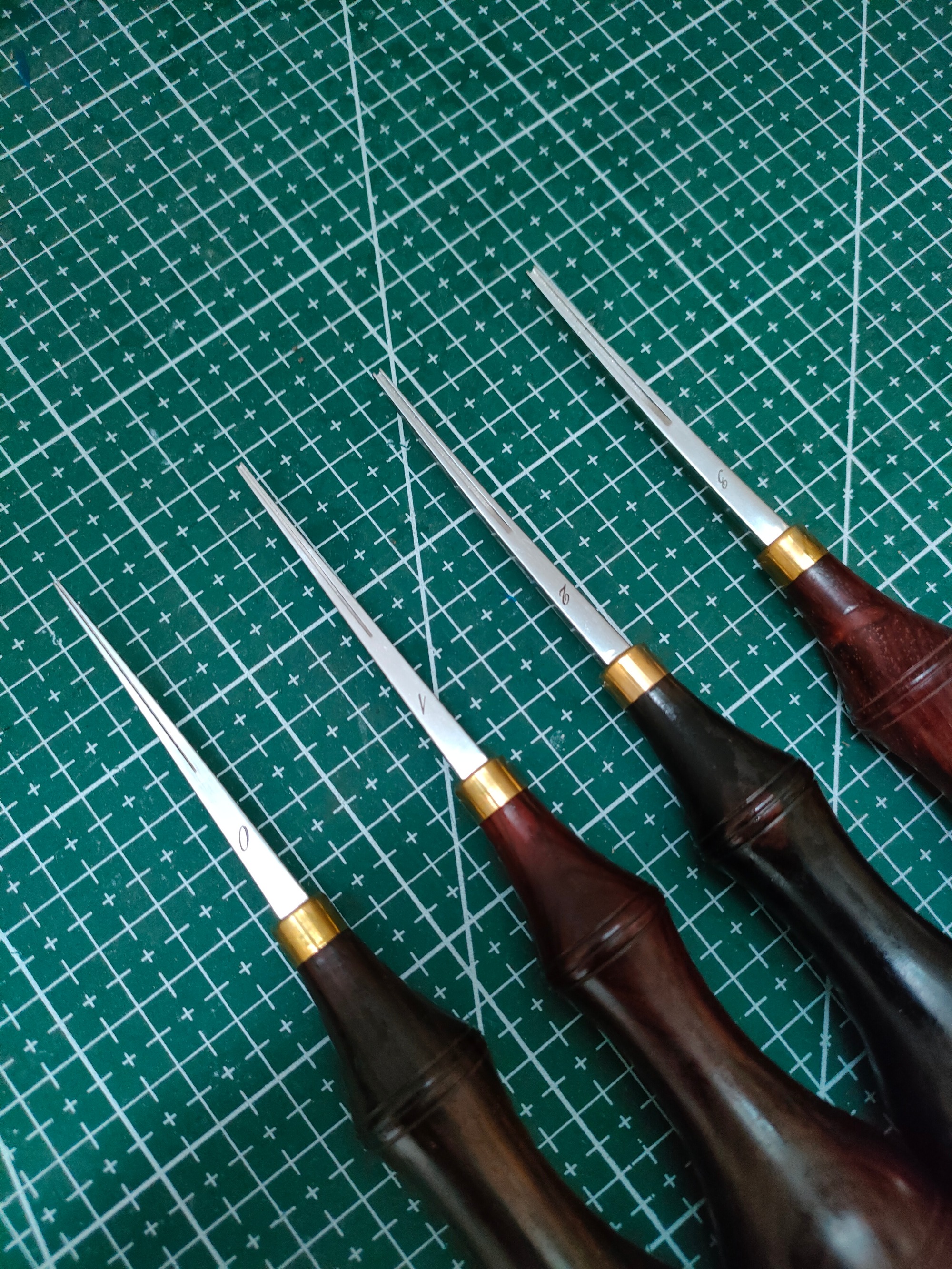 M390 steel edge beveler