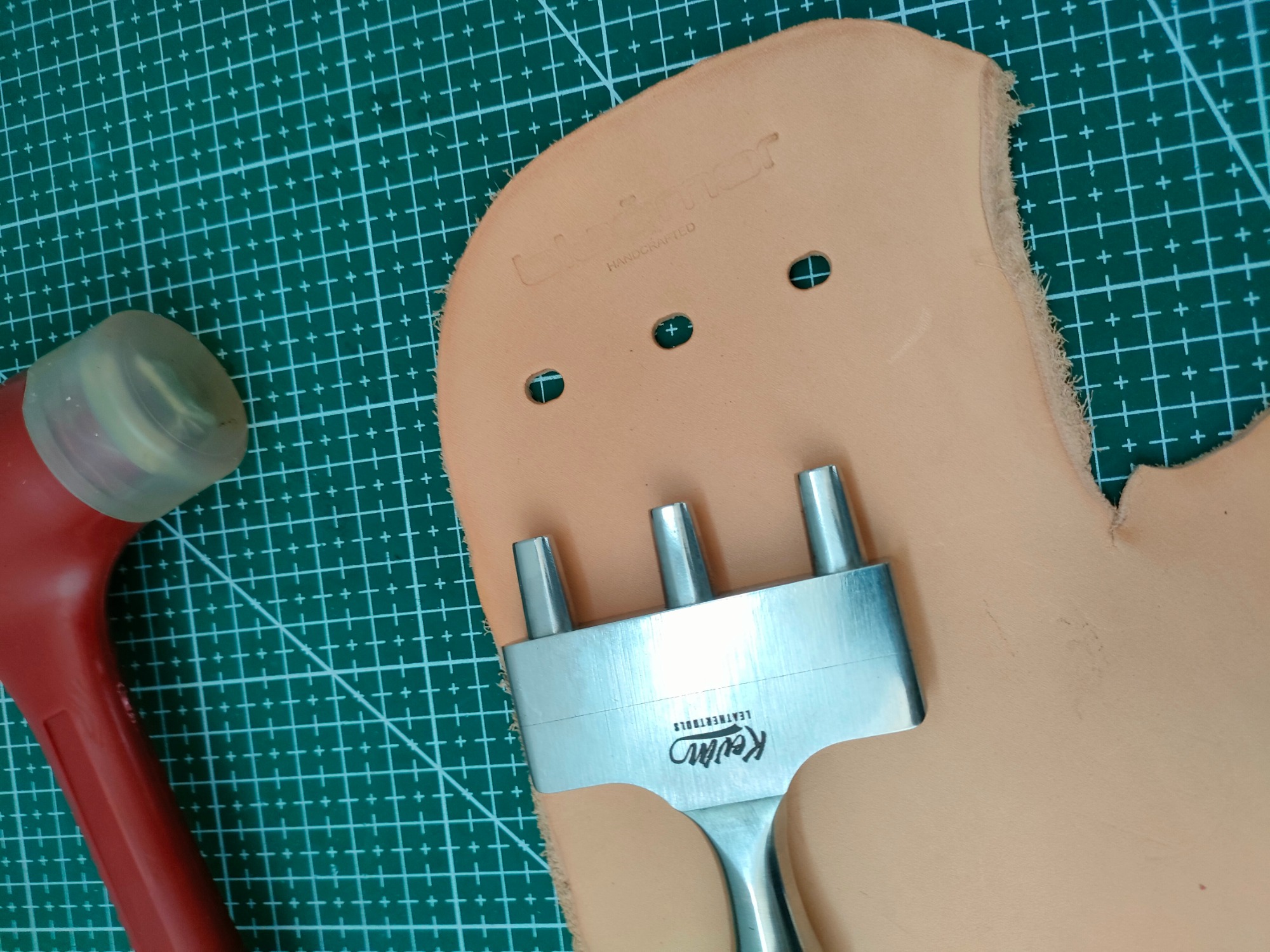 Belt Strap Hole Punch (5 x 7mm)