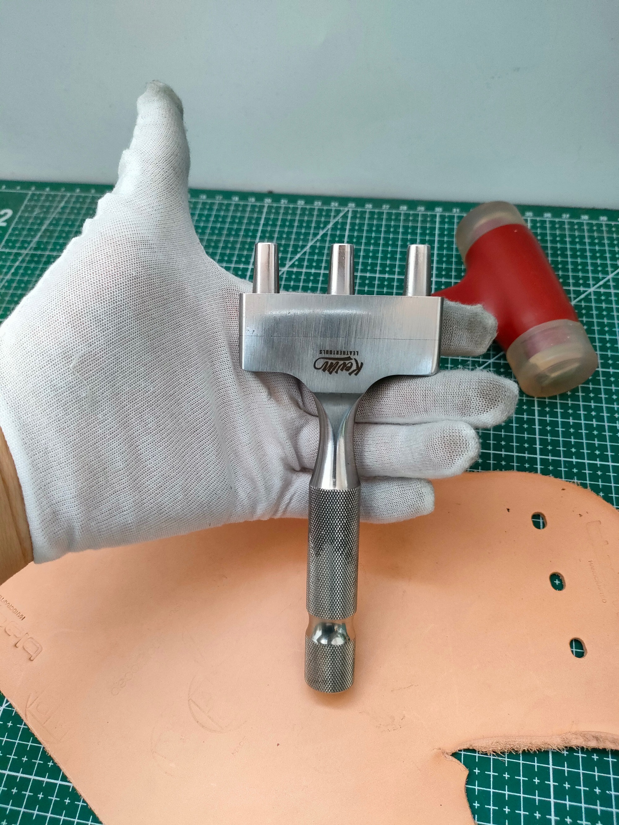 Belt Strap Hole Punch (5 x 7mm)