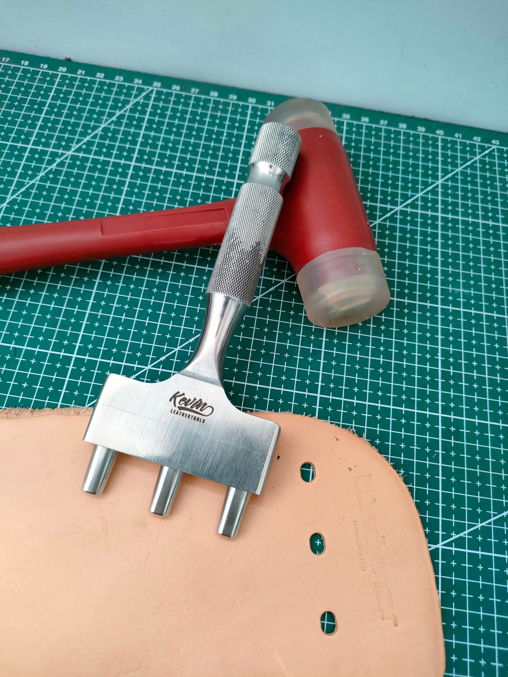 Belt Strap Hole Punch (5 x 7mm)