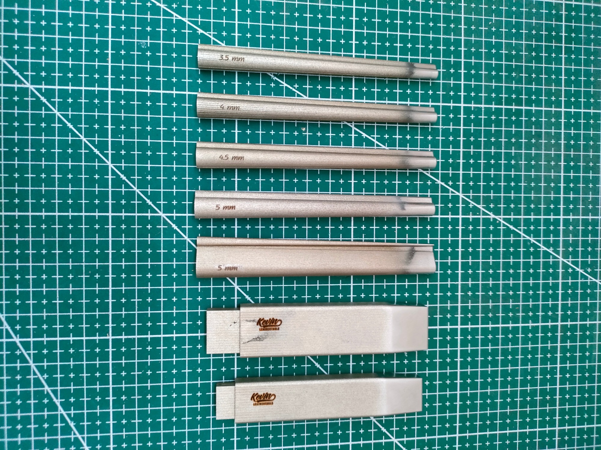 (Custom Made) Special Shape Hole Punch