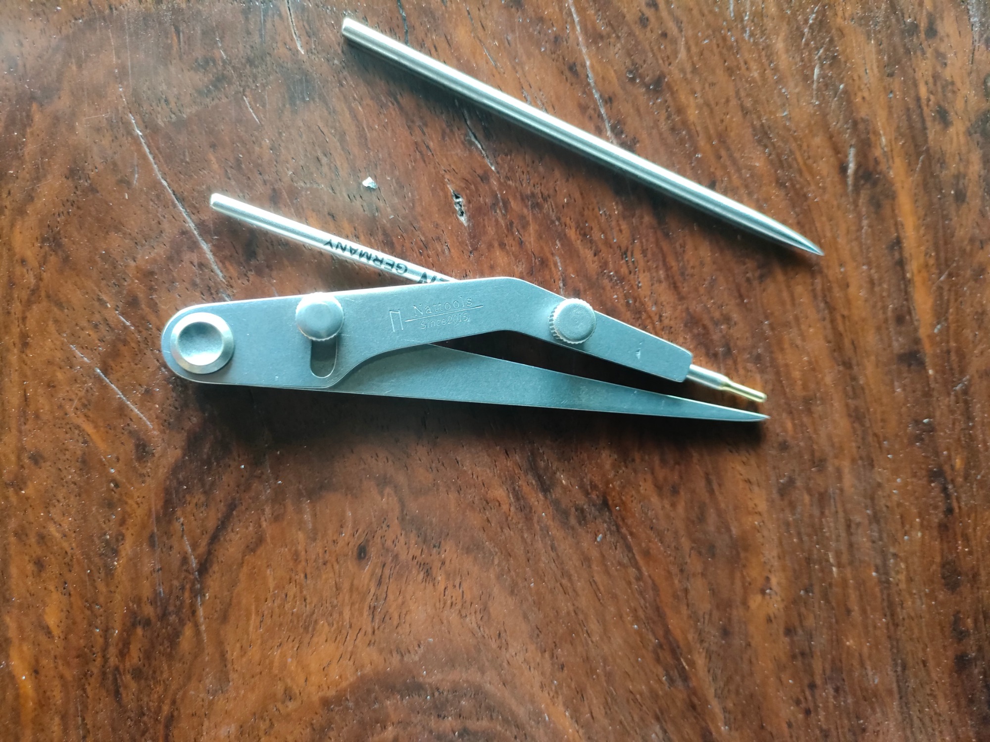 Mercury Pen Wing Divider