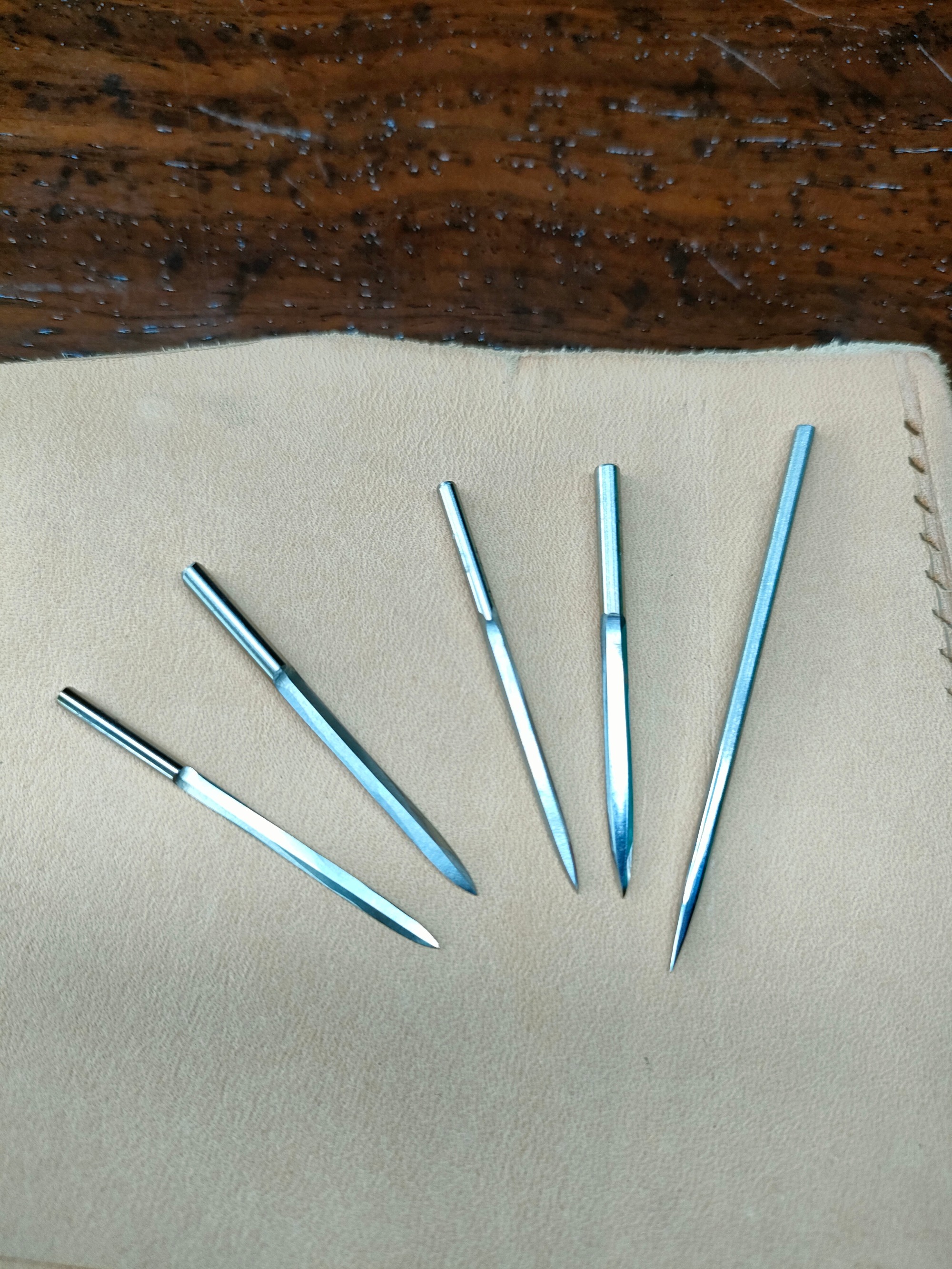 Round Awl (Interchangeable)