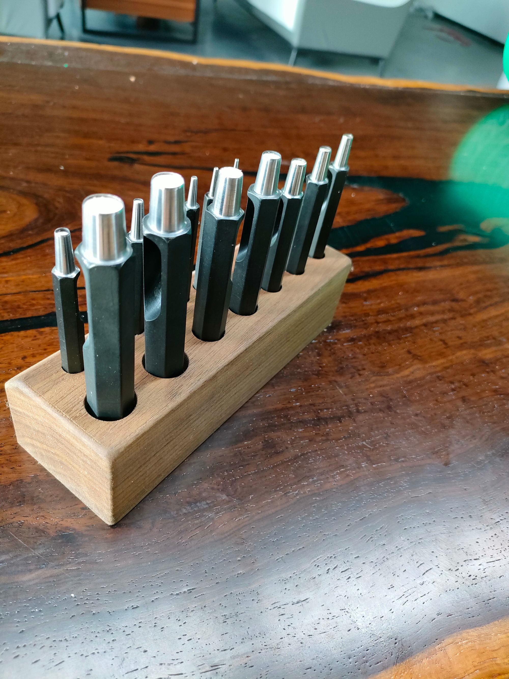 Hexagonal Handle Black Round Hole Punch Set