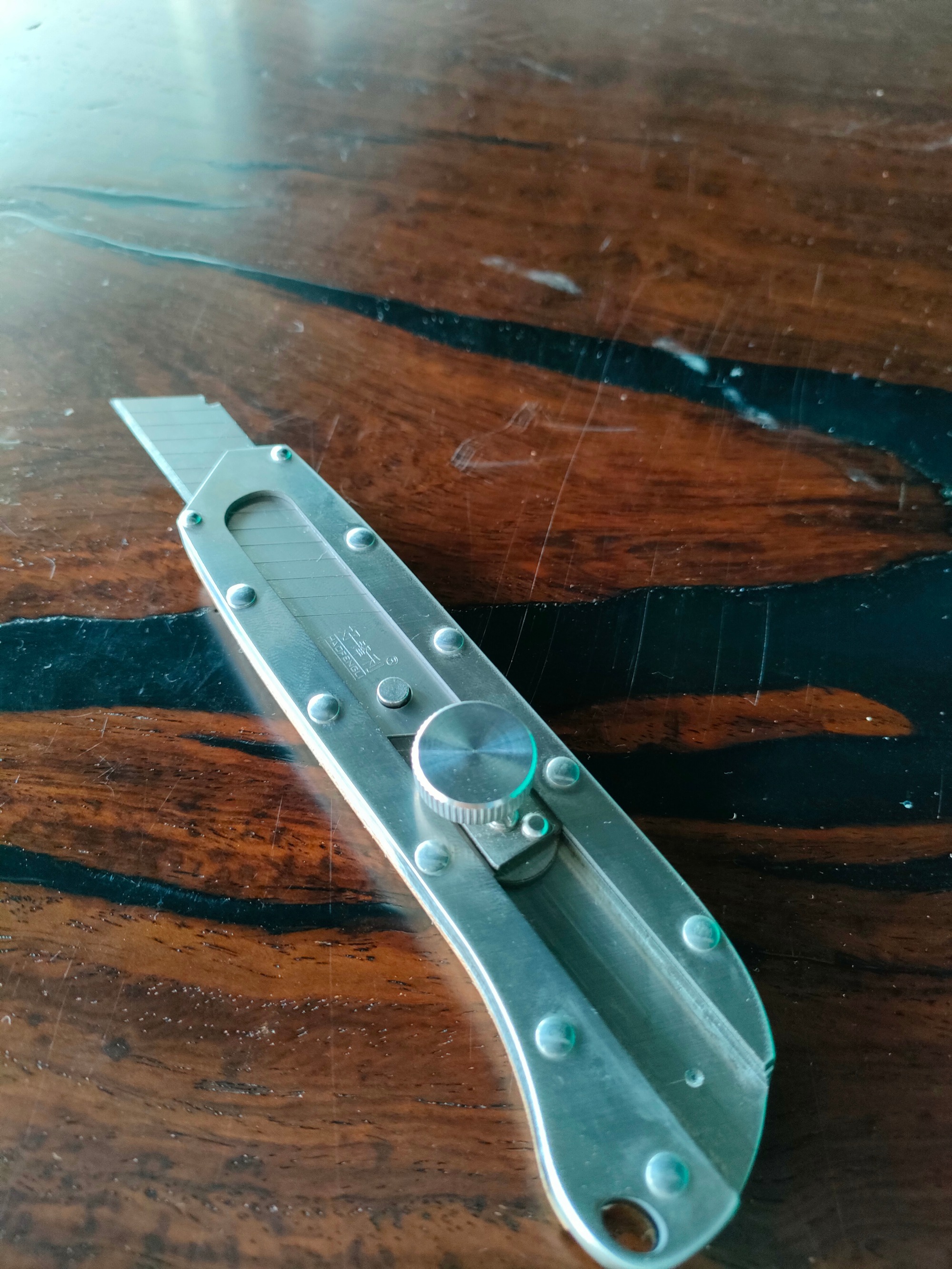 Heavy Duty Stainless Steel Utility Knife