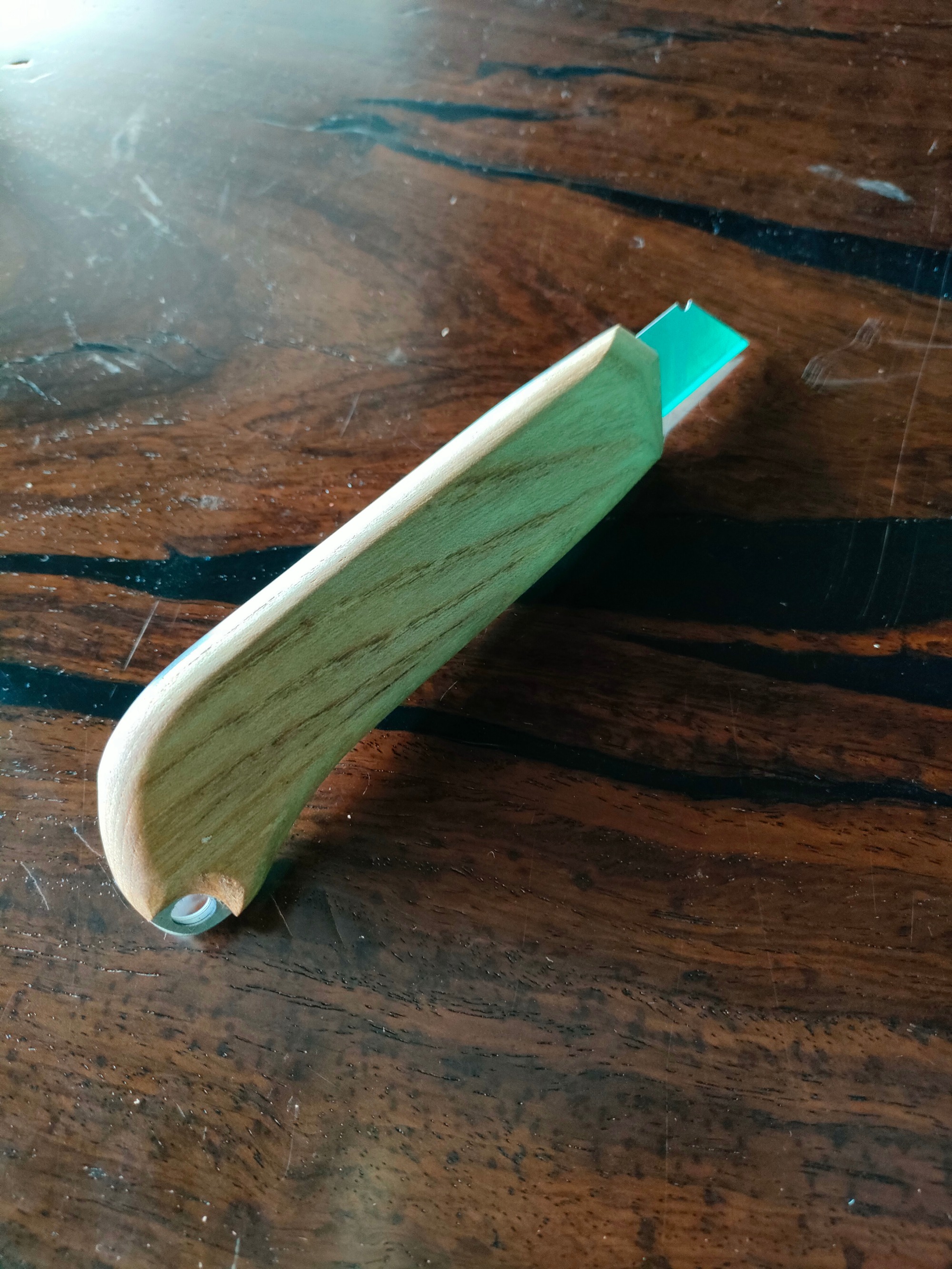 Heavy Duty Stainless Steel Utility Knife