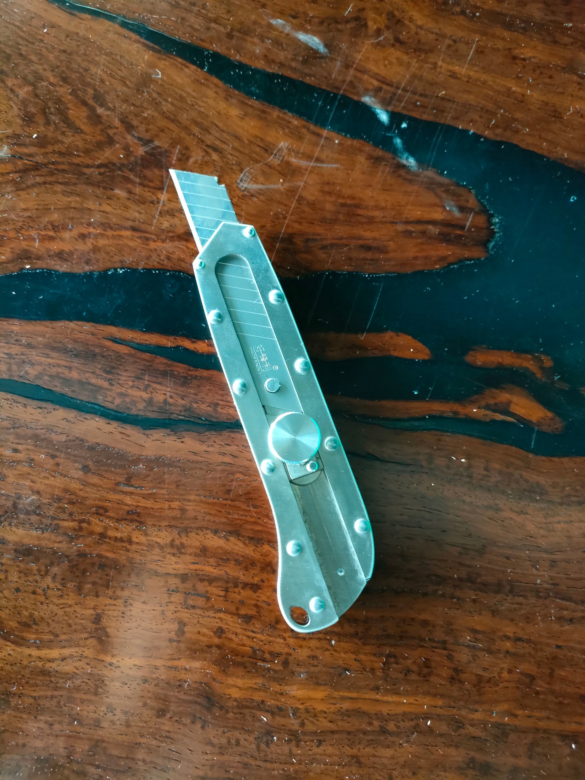 Heavy Duty Stainless Steel Utility Knife