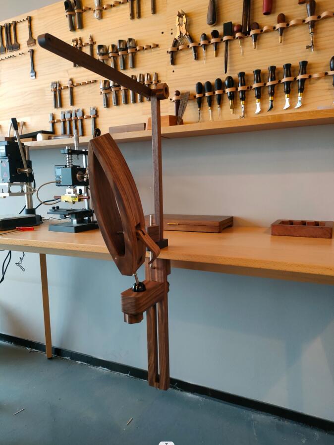 Universal Liftable Stitching Clamp