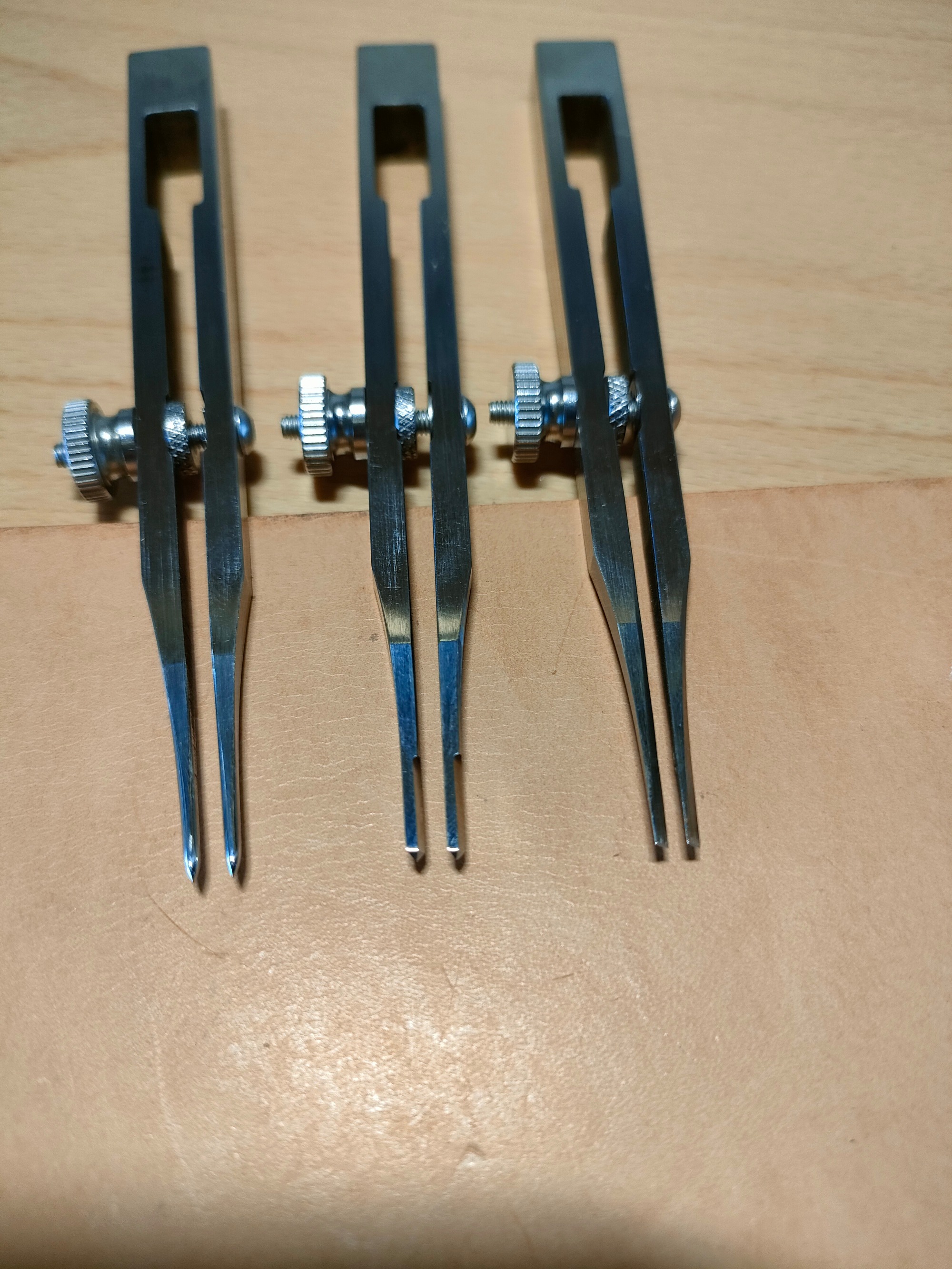Adjustable 2 prong stitiching chisel