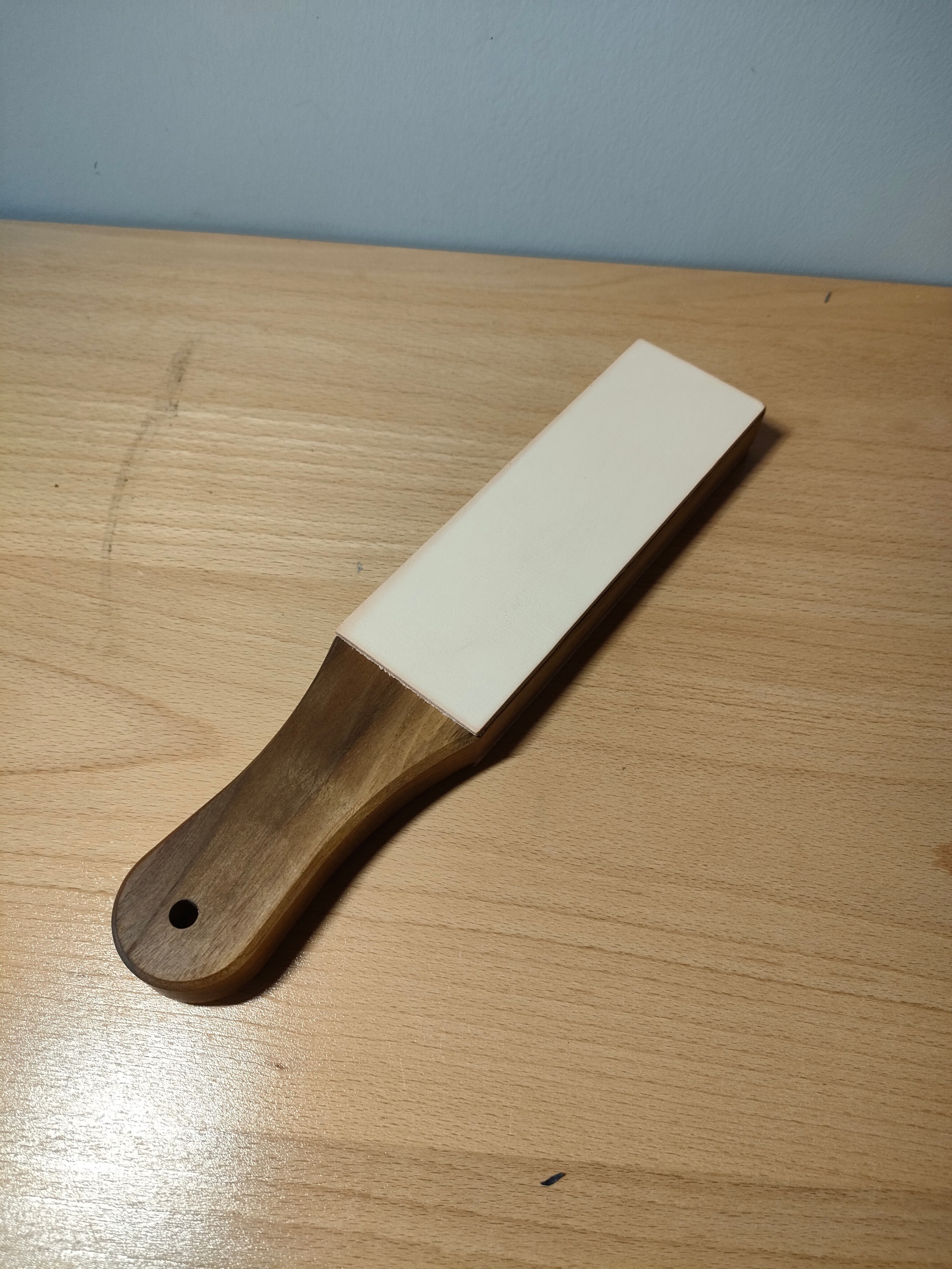 Black walnut strop(Medium)