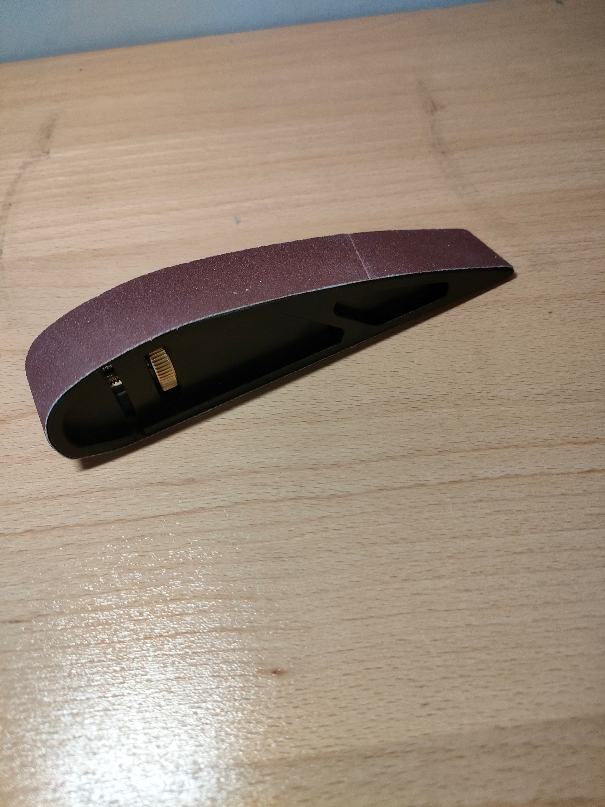 Adjustable aluminum alloy sanding block