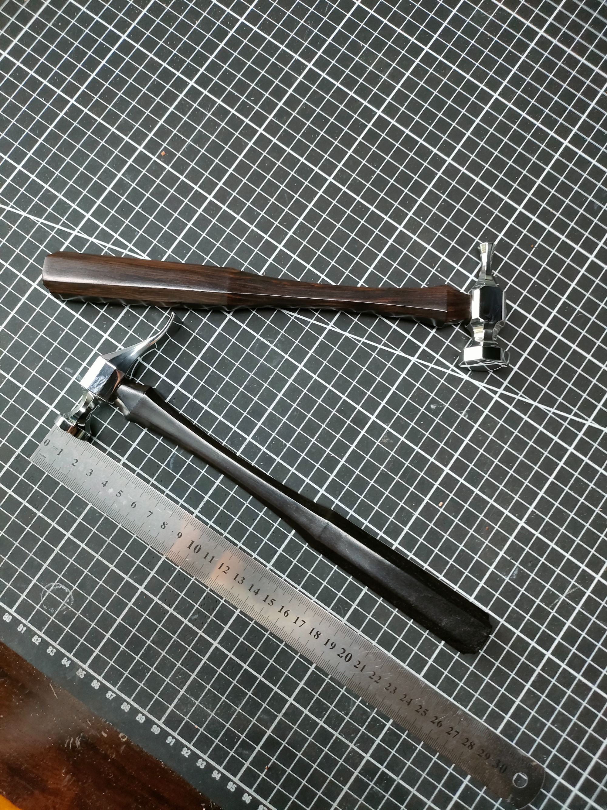 Premium thread hammer