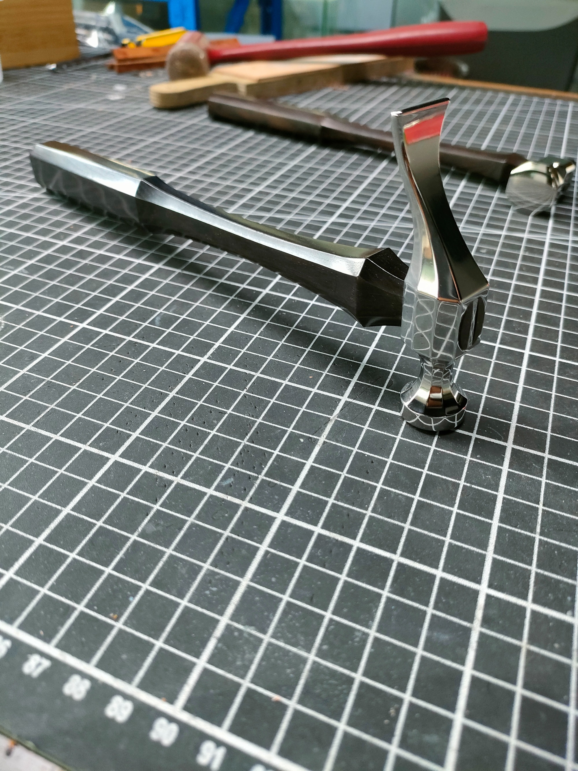 Premium thread hammer