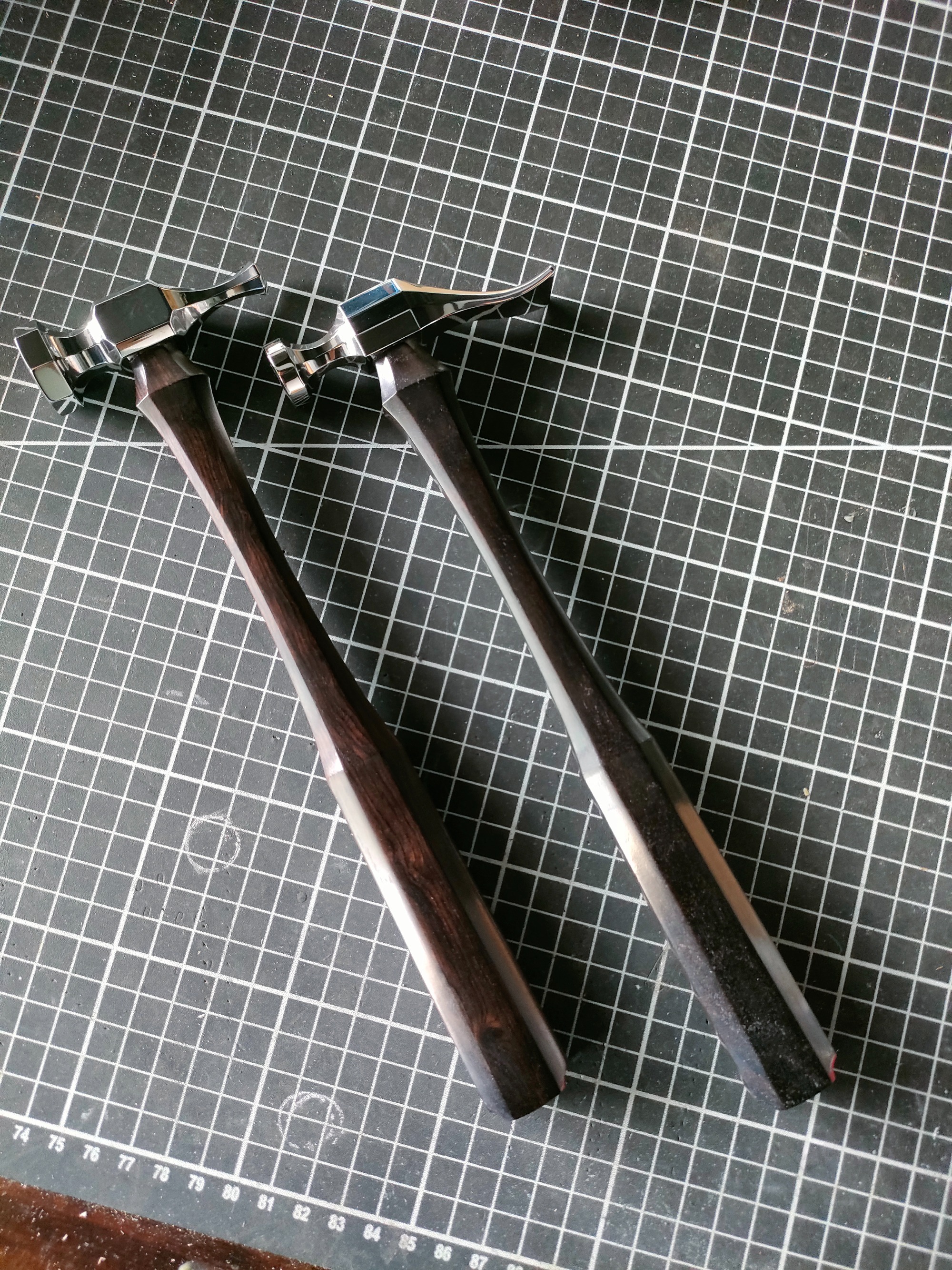 Premium thread hammer