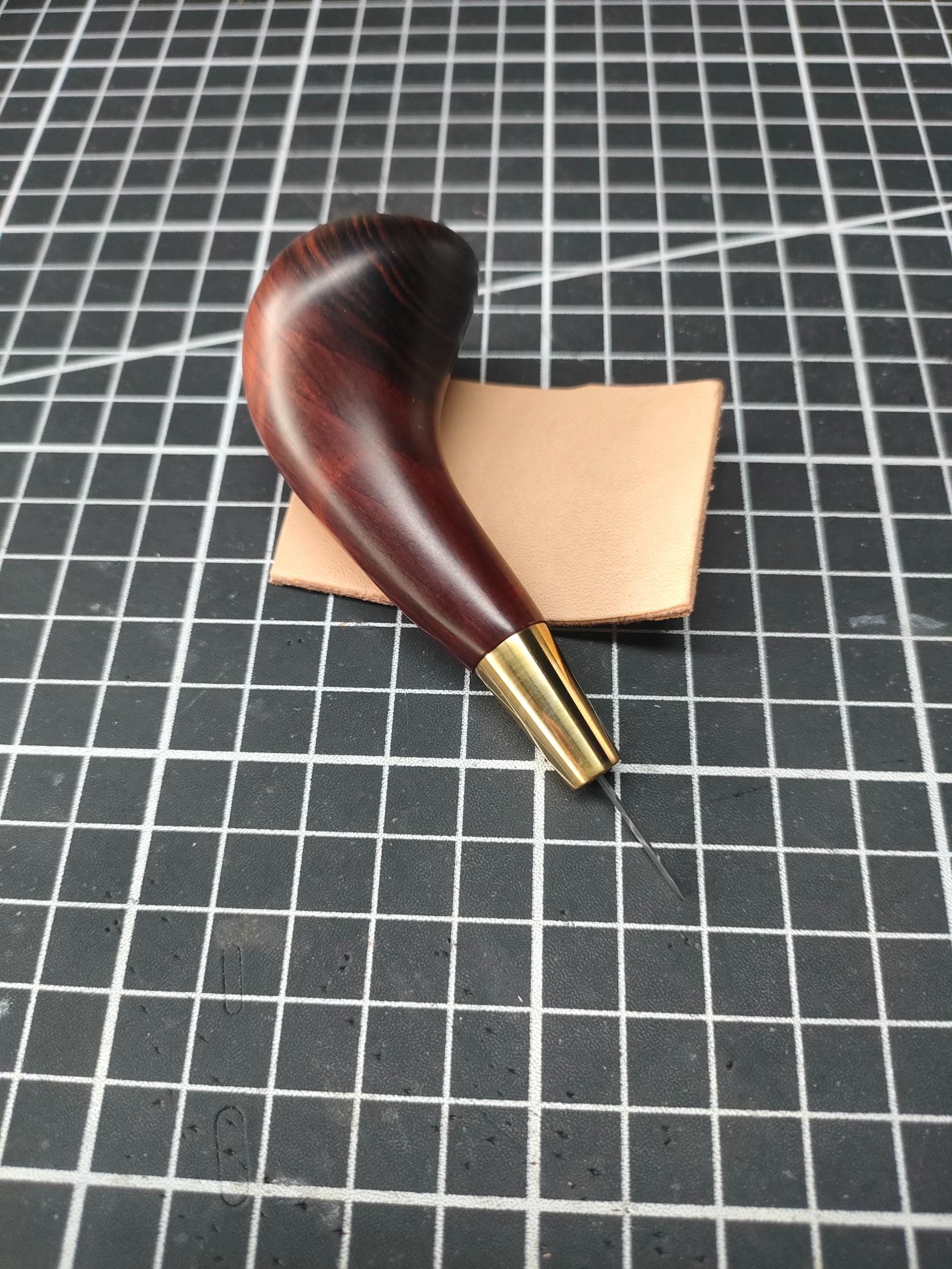 KL Curve Handle Stitching Awl（New）