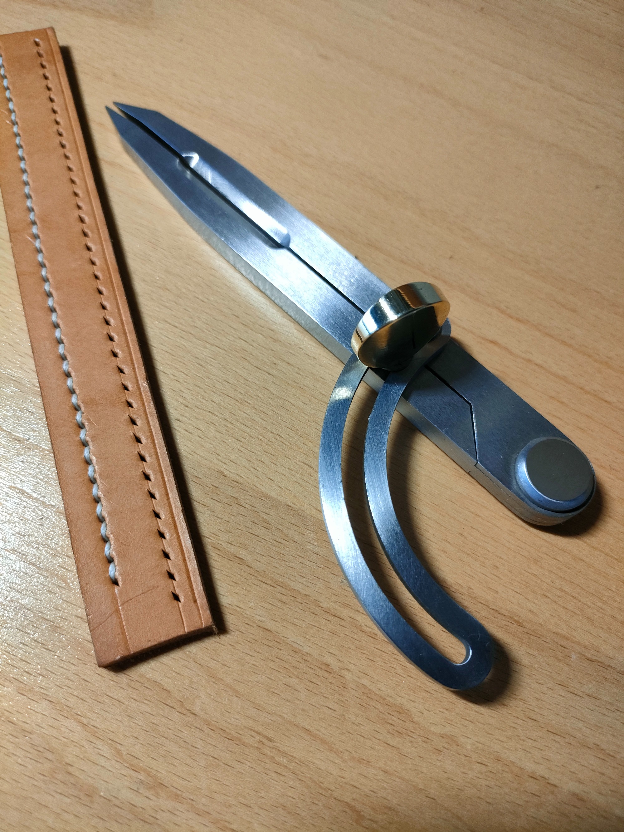 French style Wing Divider