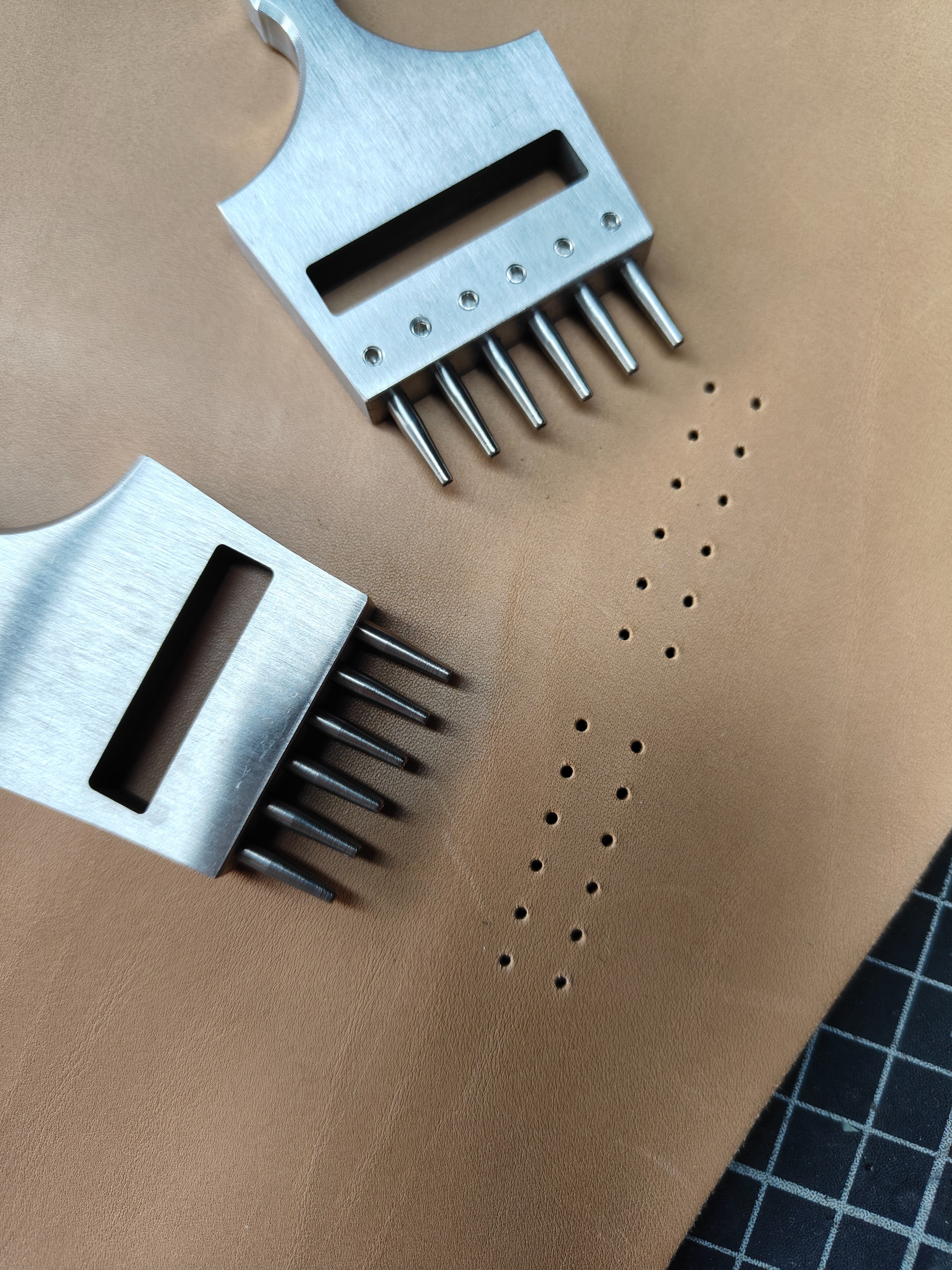 Watch strap punch 6 prong