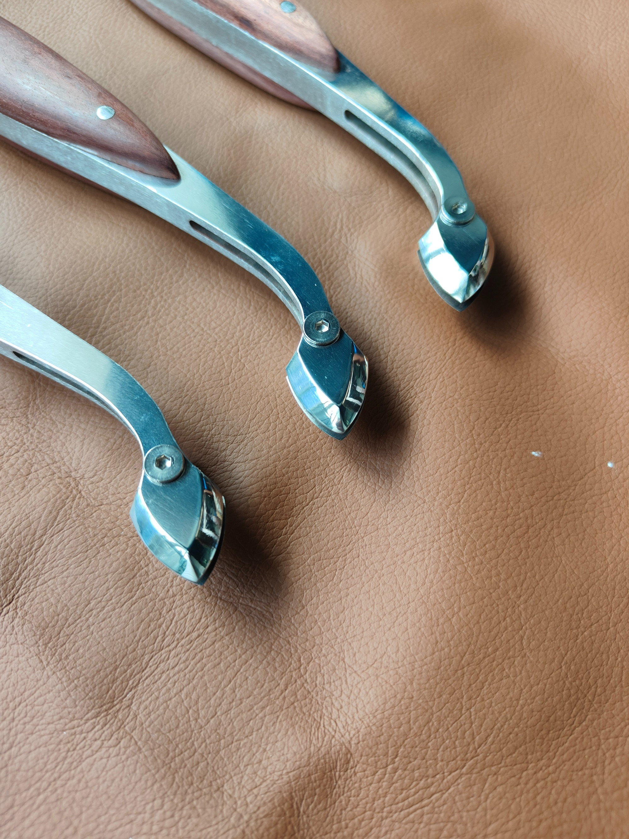 Premium adjustable creaser