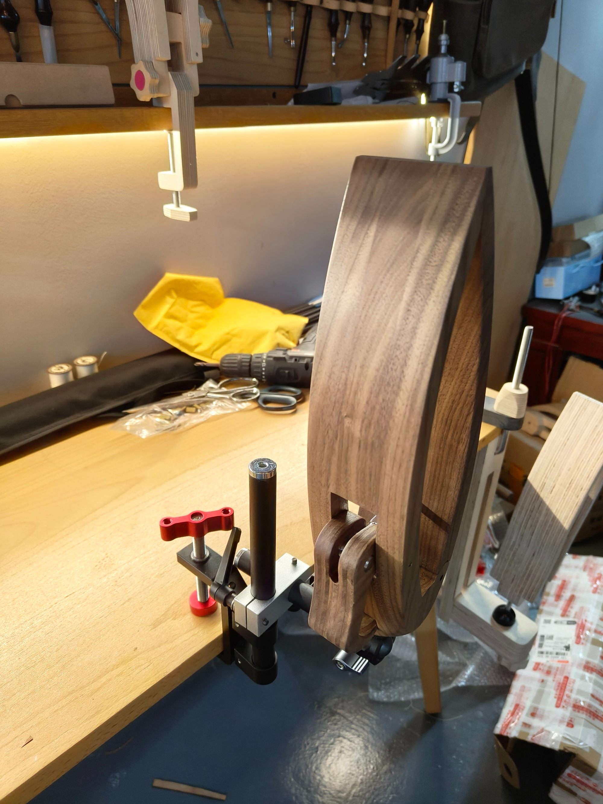 New Black walnut universe stitching pony