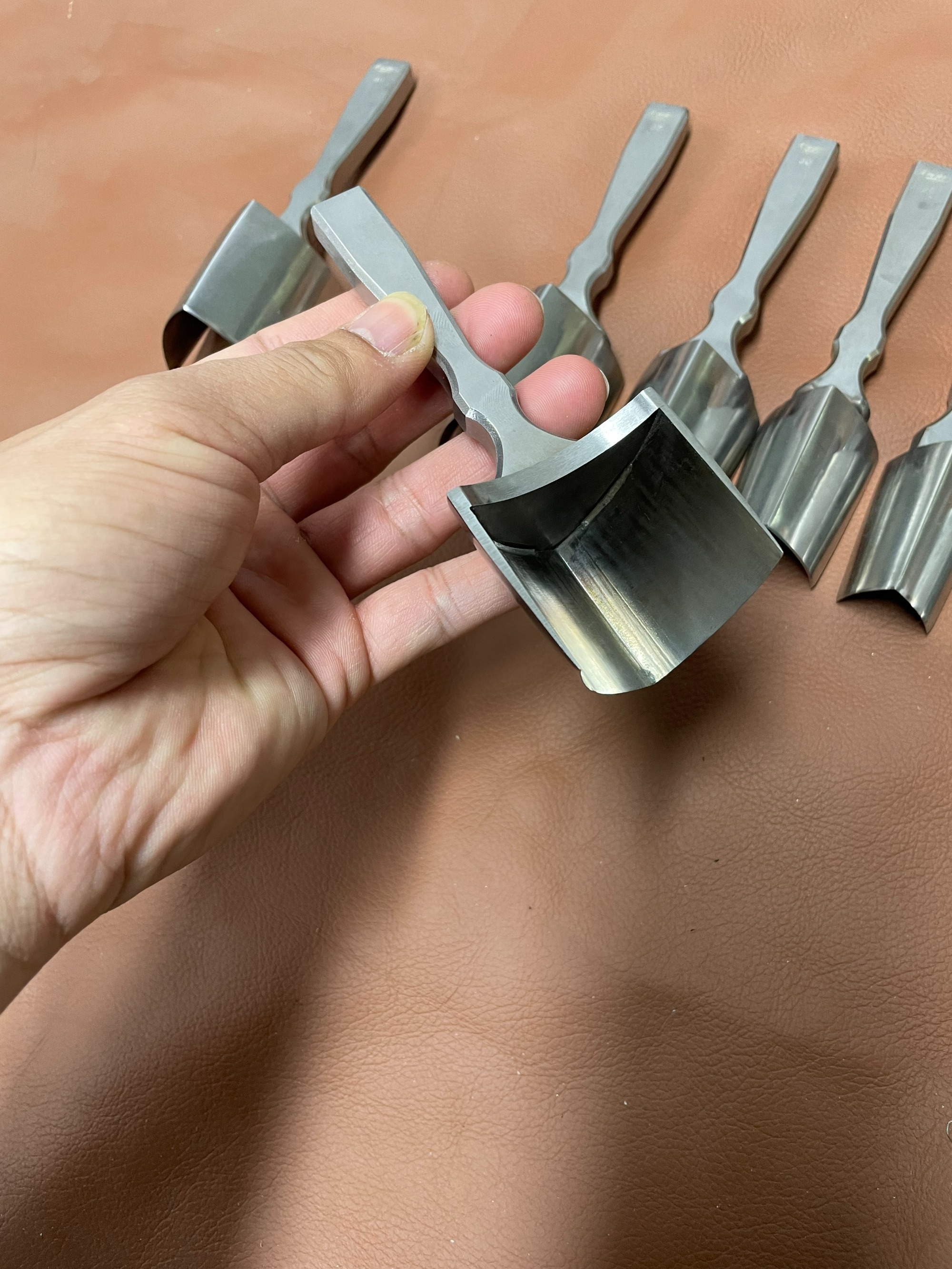 KL New belt punch V shape