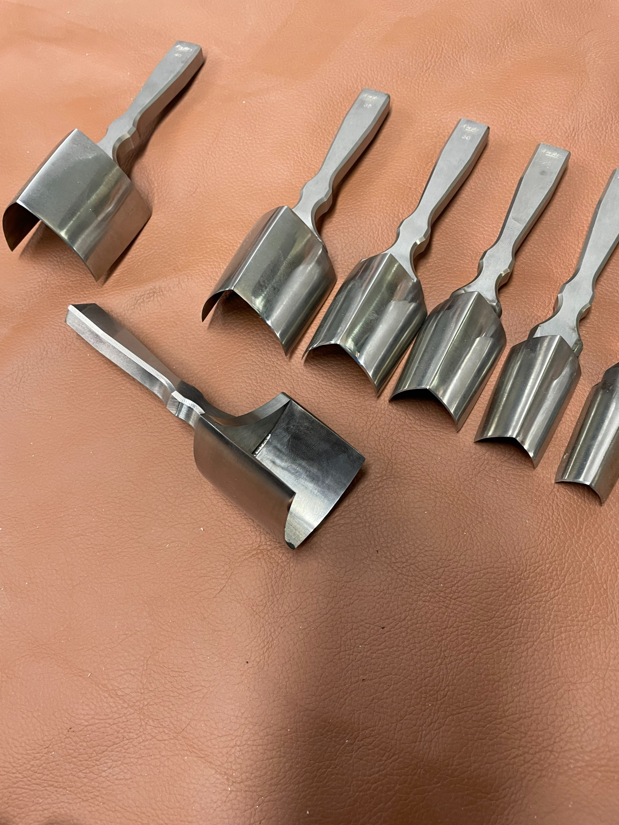 KL New belt punch V shape