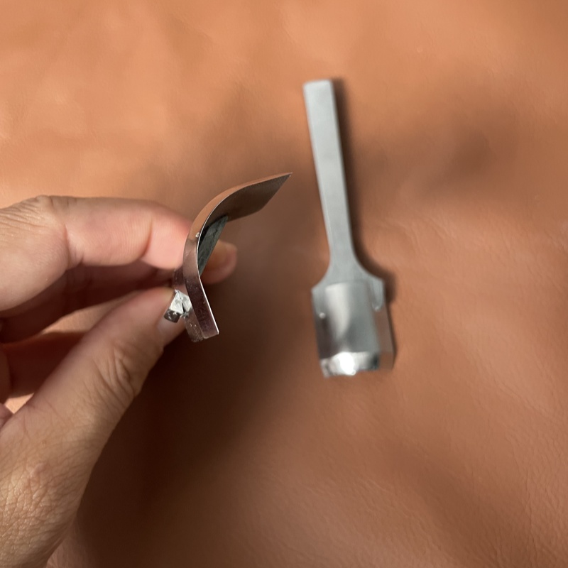 custom made 90°corner guide punch 