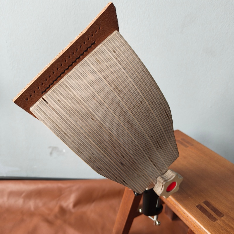Stitching Pony (Wide)