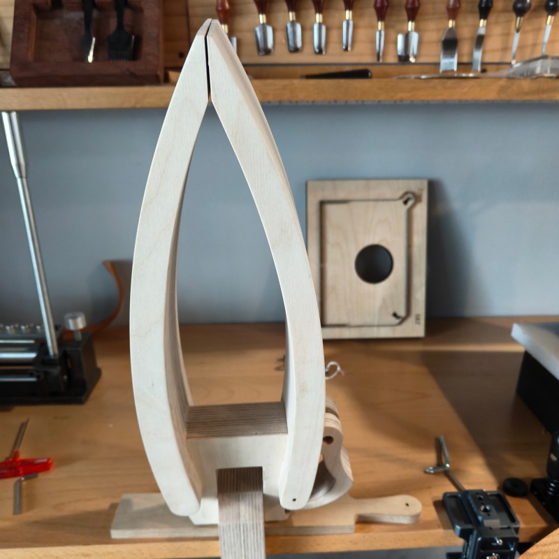 KL LARGE stitiching pony ( inside height 260mm)